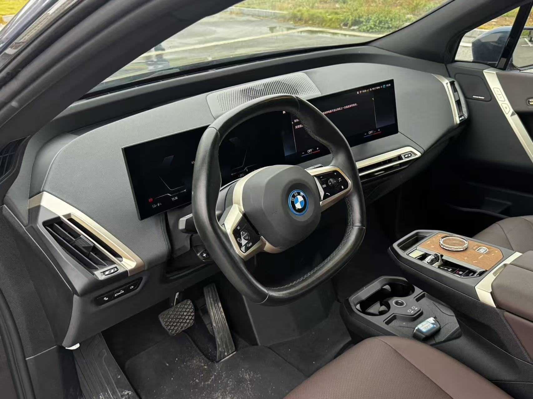 BMW iX 2023 #3 BMW iX 2023 car image #3