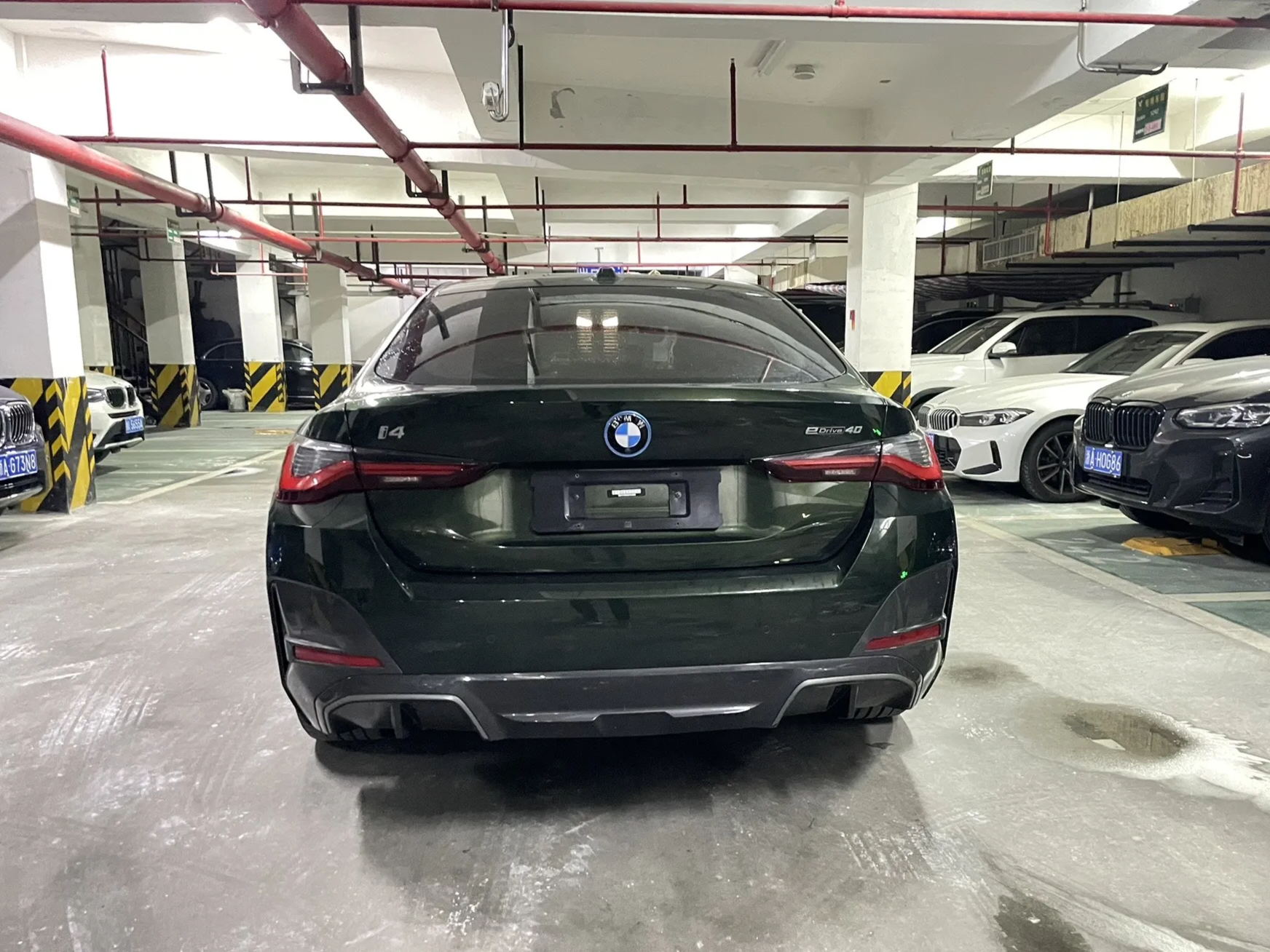 BMW i4 2024 car image #3