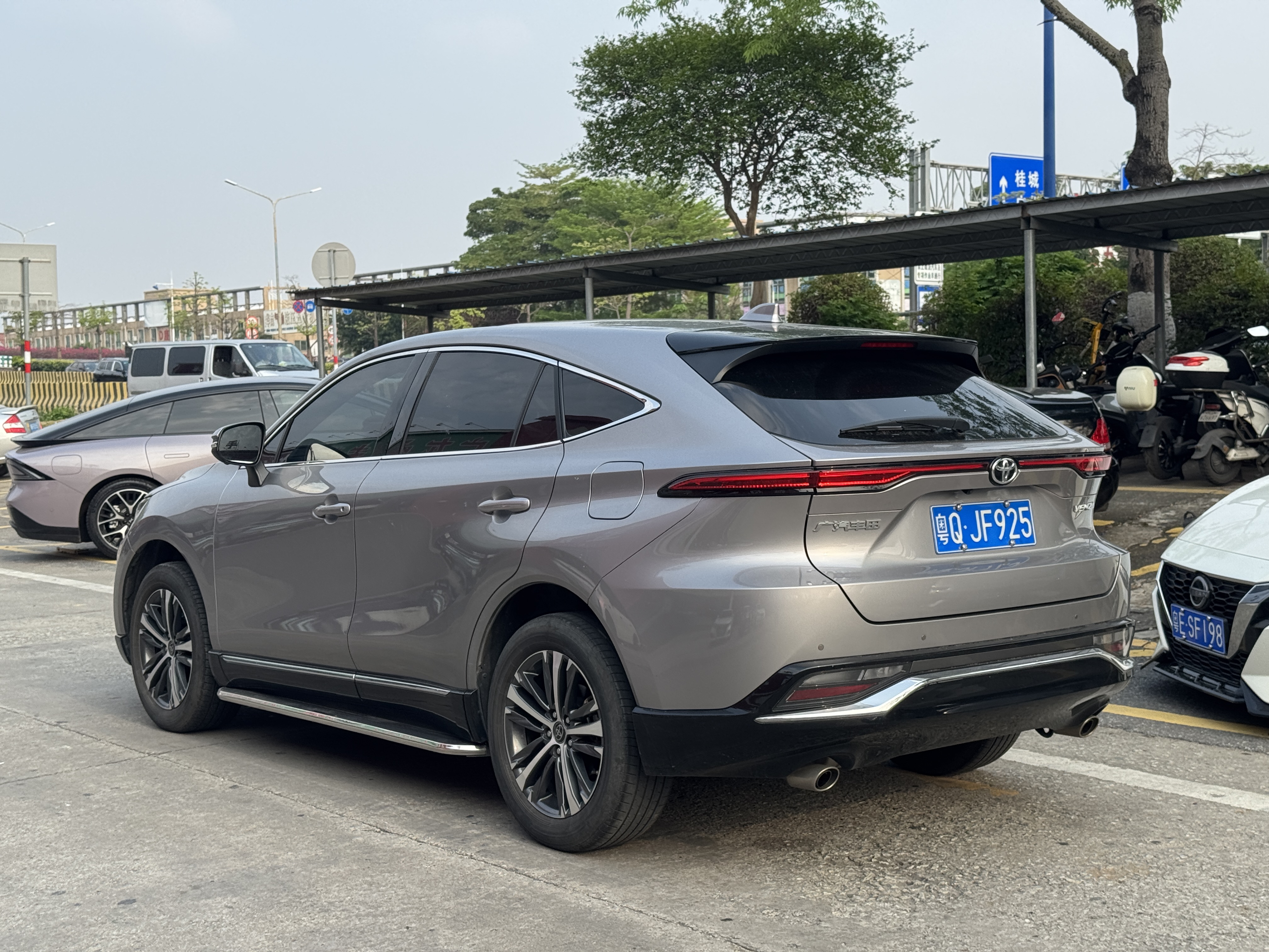 Toyota Venza 2024 car image #3