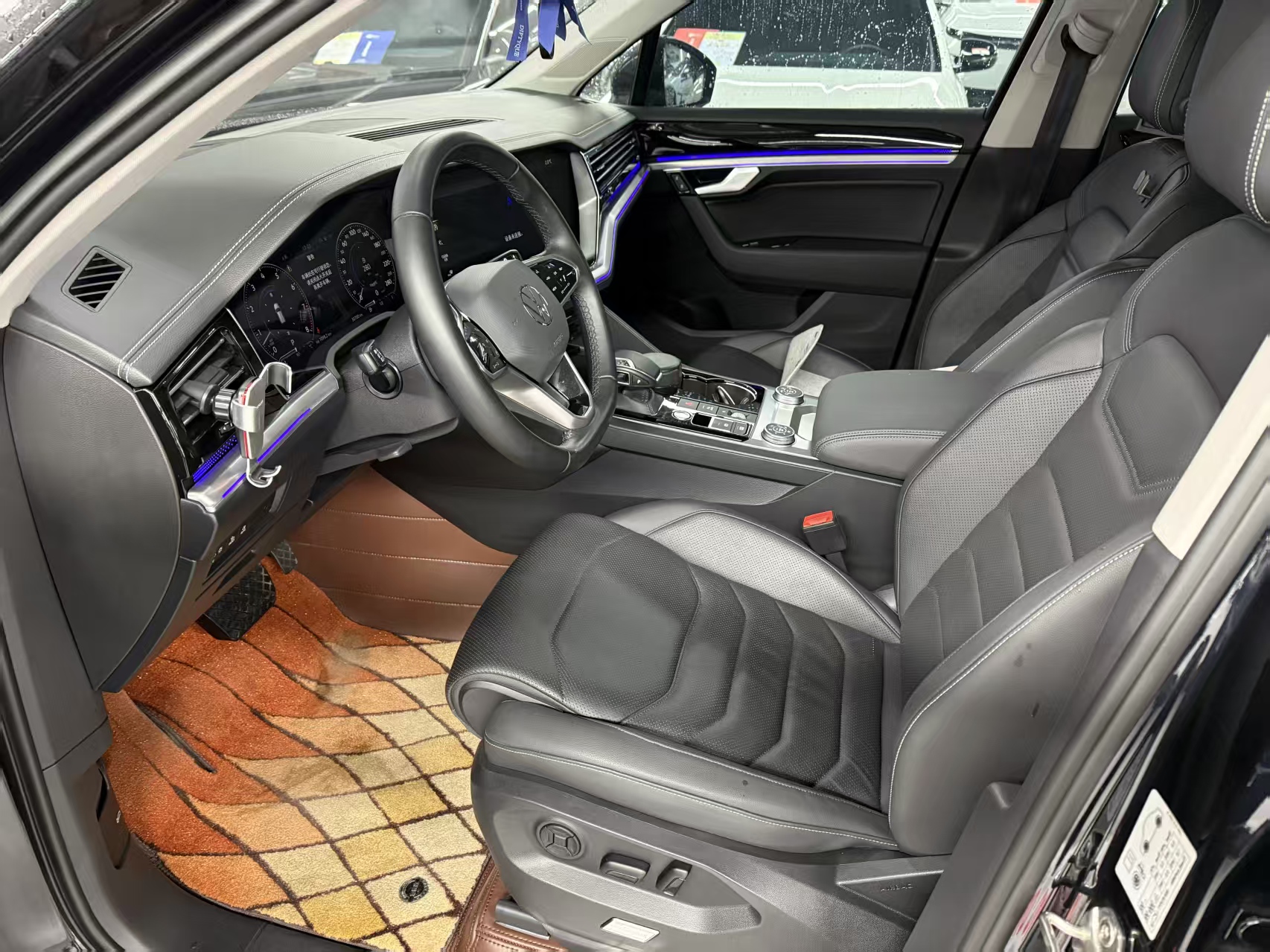 Volkswagen Touareg 2022 immagine di auto #3