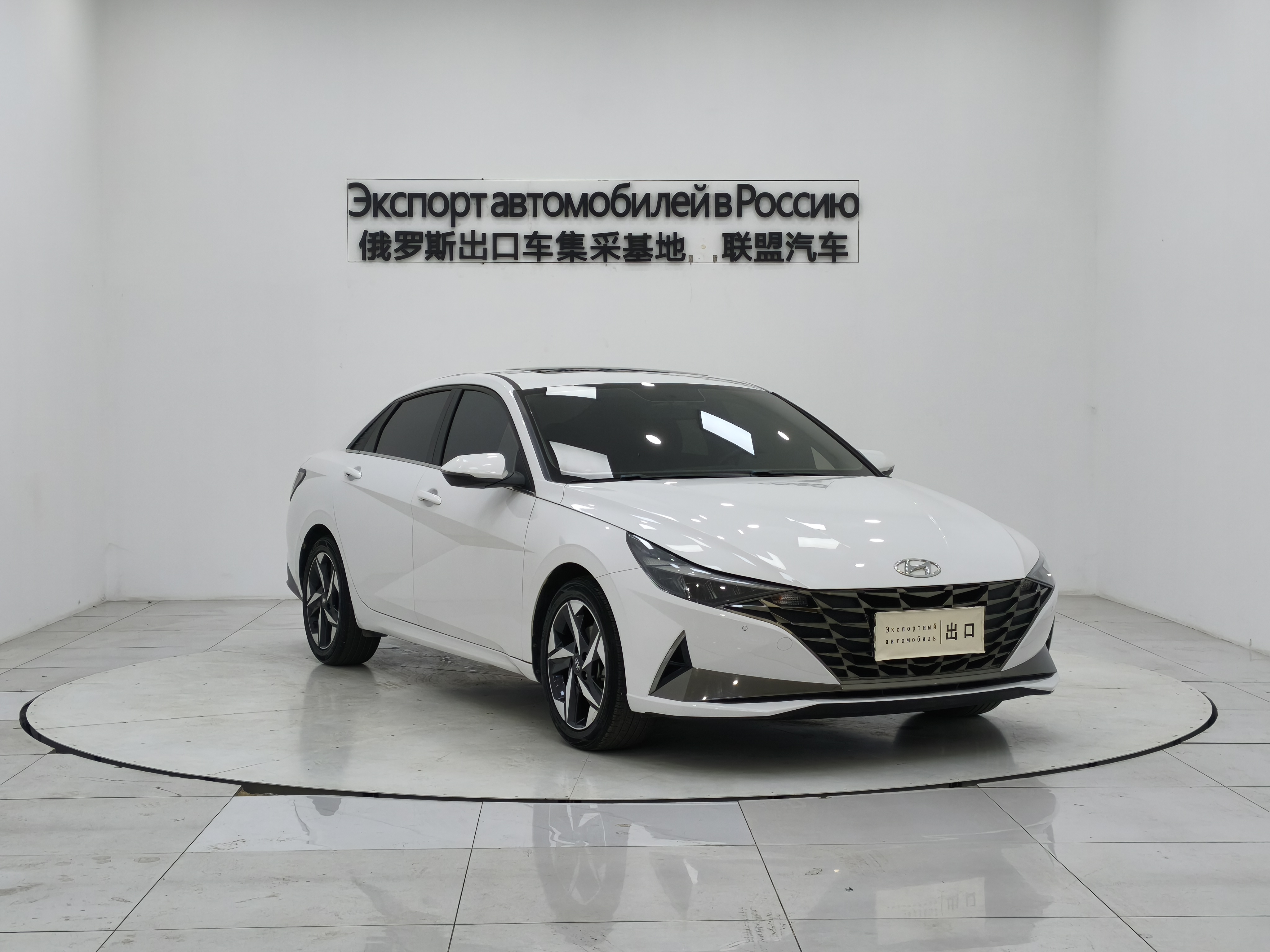 Hyundai Elantra 2022 car image #3