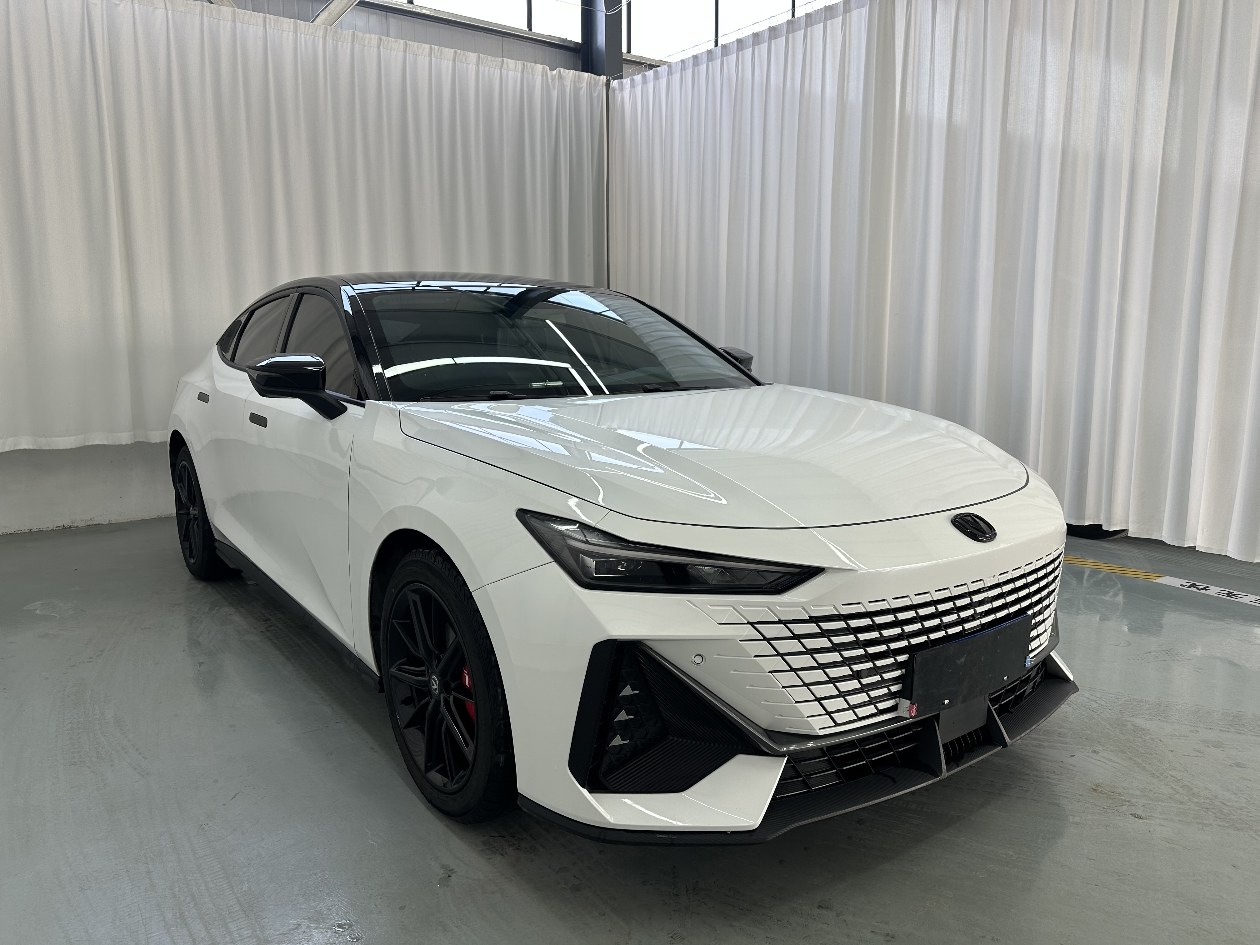 Changan UNI-V 2023 immagine di auto #3