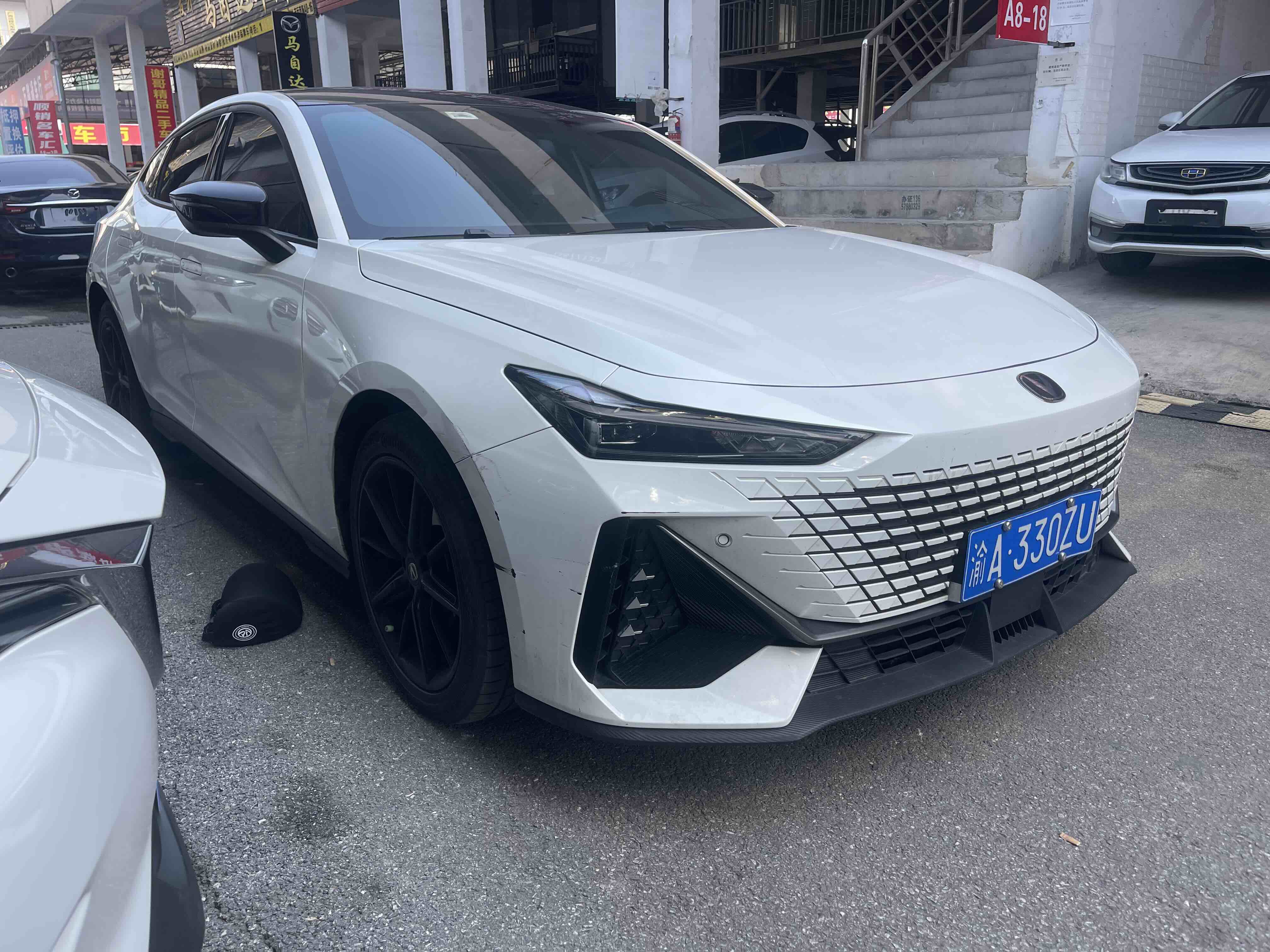 Changan UNI-V 2023 car image #3