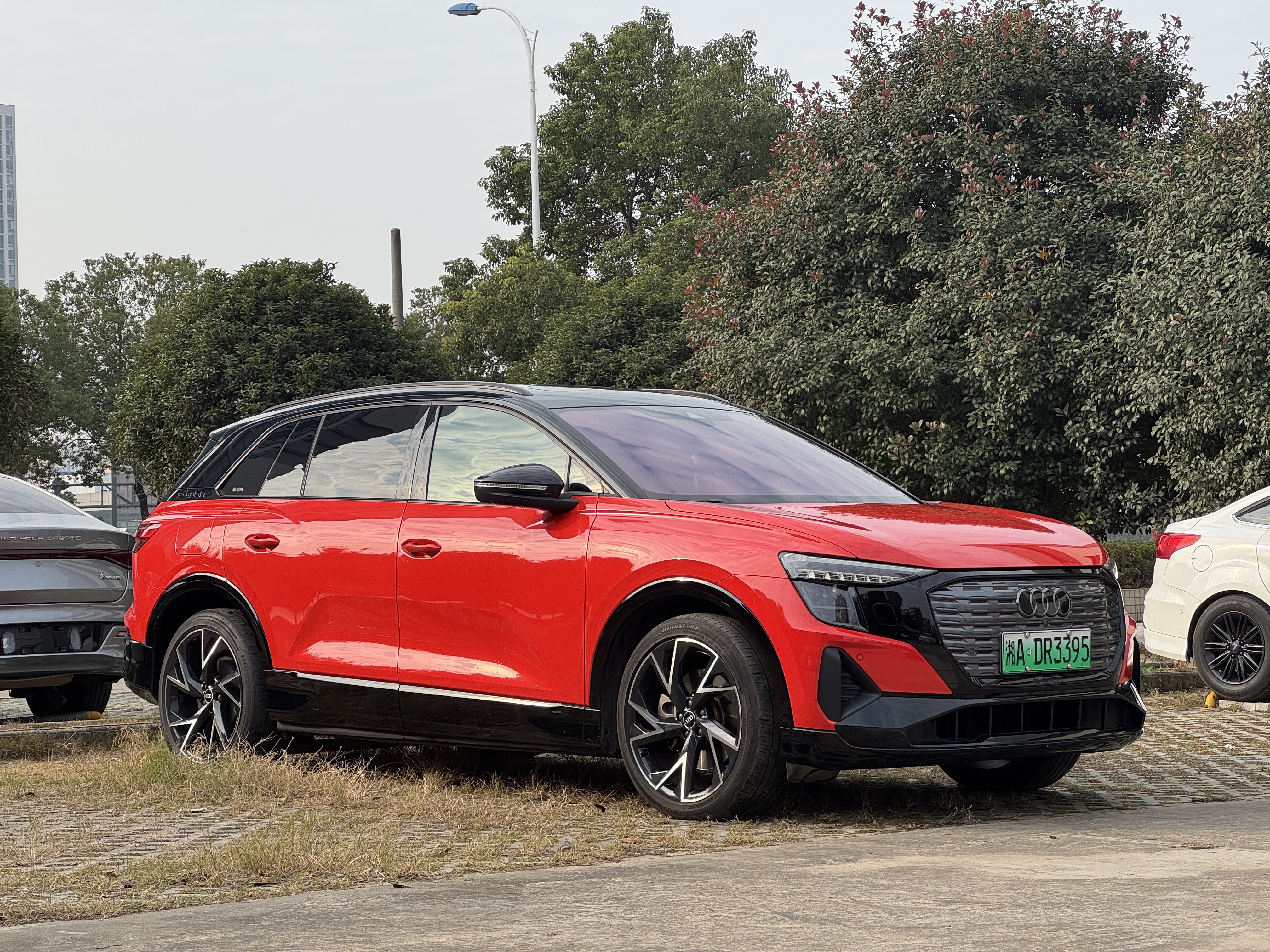 Audi Q5 e-tron 2022 imagen de coche #3