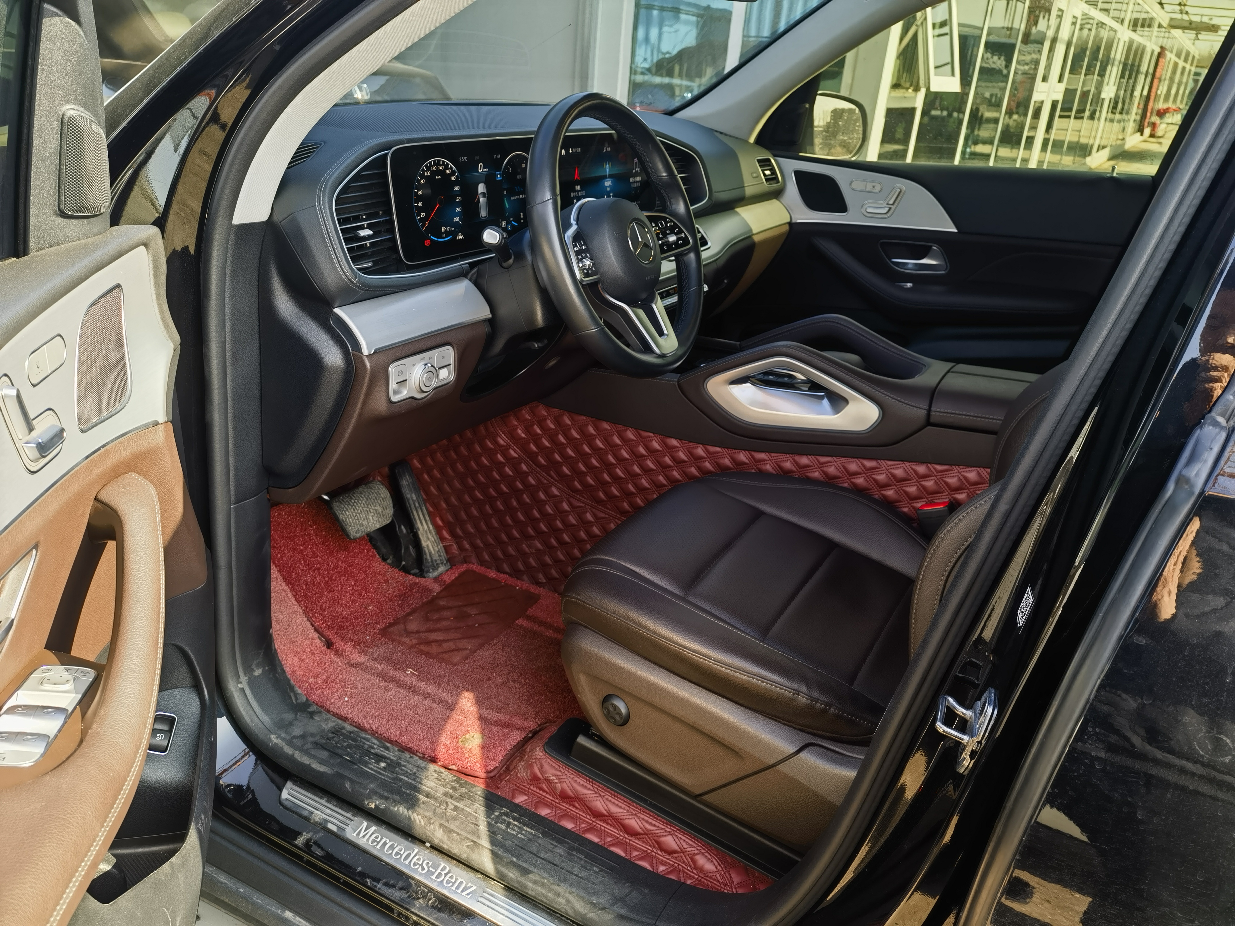 Mercedes-Benz GLE Class 2022 car image #3