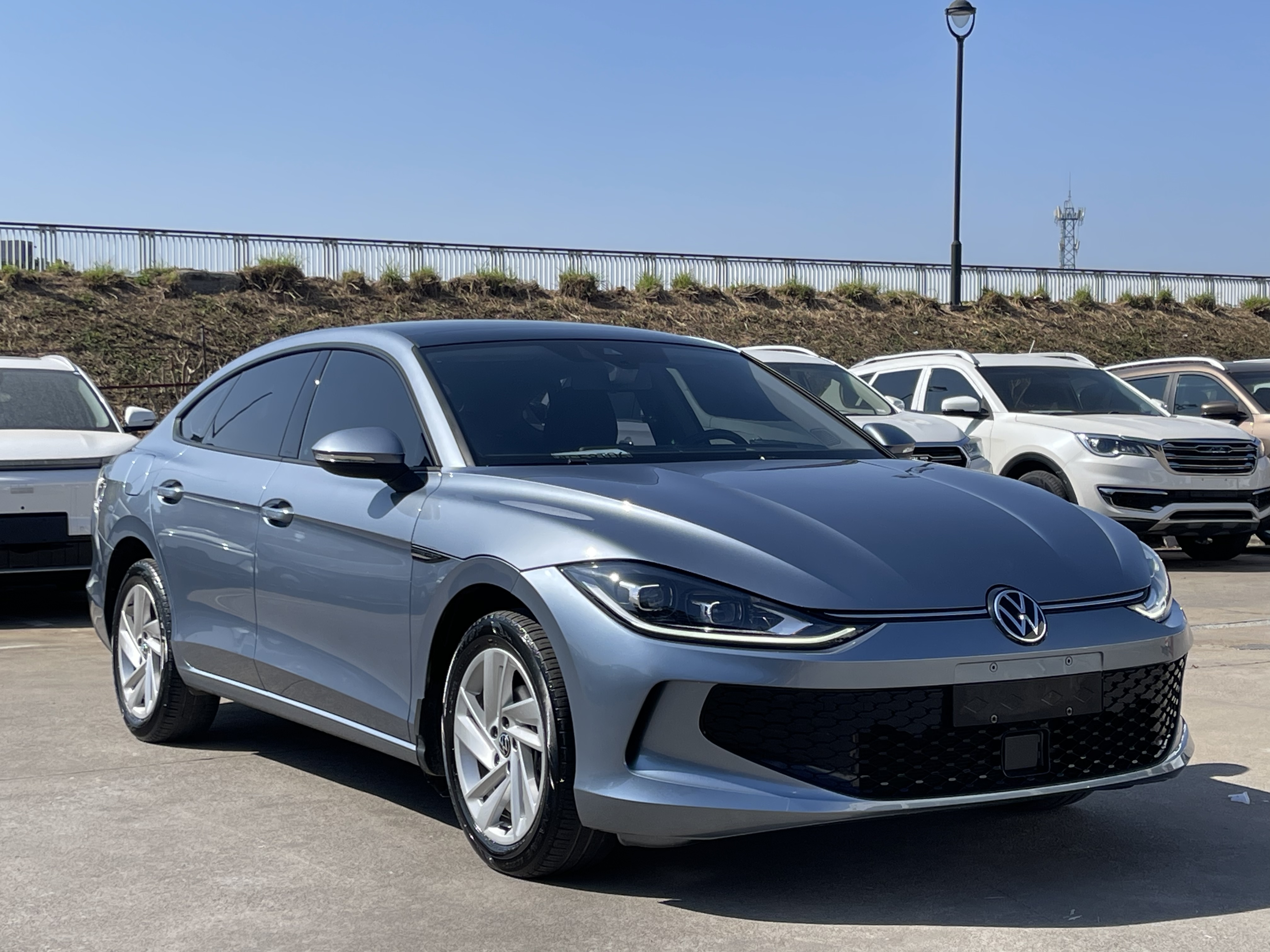 Volkswagen Lamando 2022 immagine di auto #3