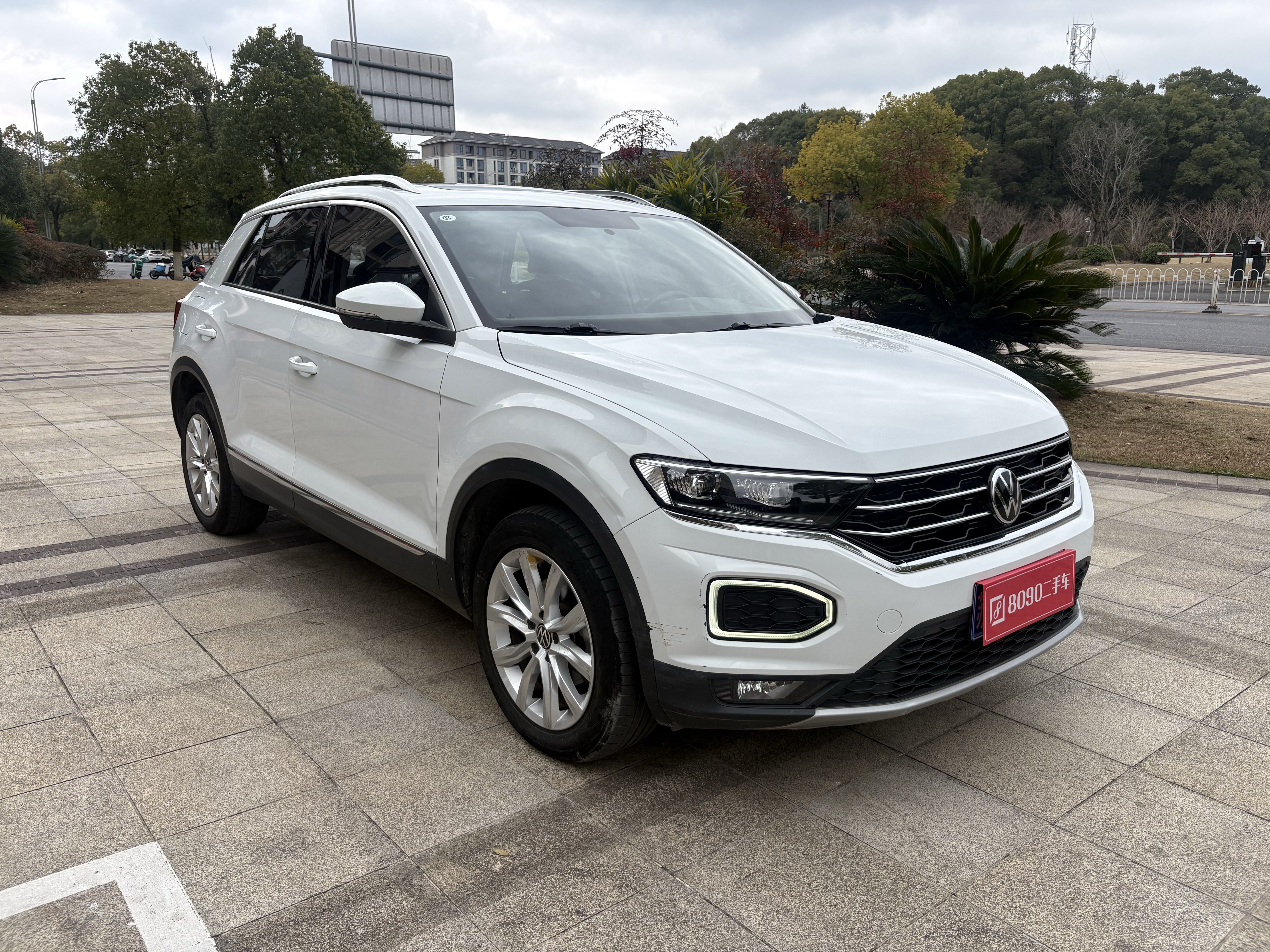 T-Roc 2023 car image #3