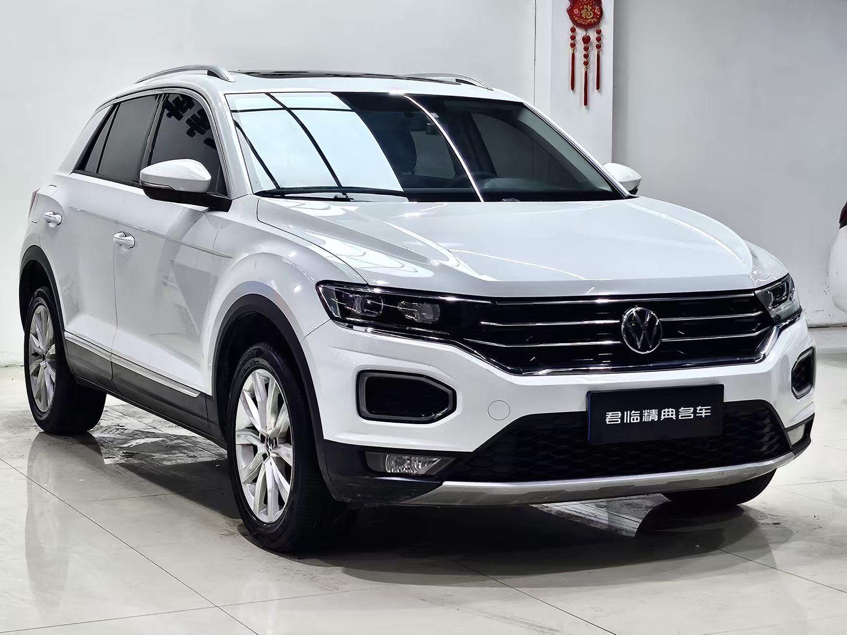 Volkswagen T-Roc 2022 immagine di auto #3