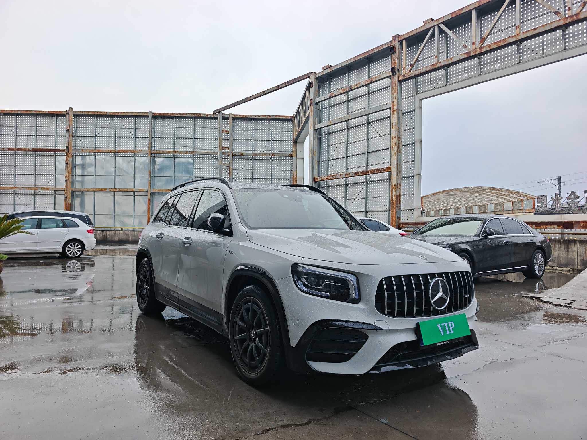 Mercedes-Benz GLB AMG 2023 immagine di auto #3