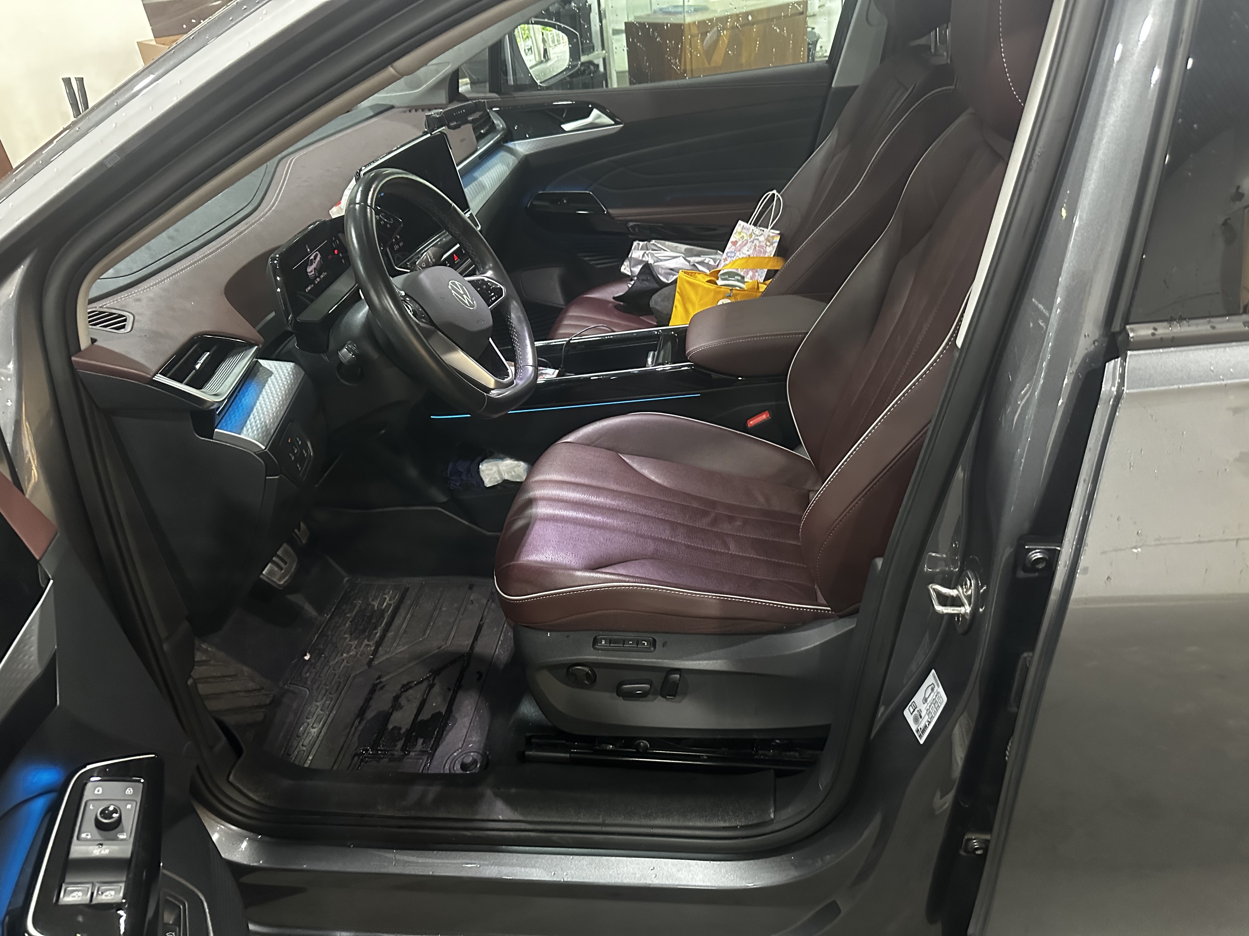 Volkswagen ID.6 X 2022 car image #3