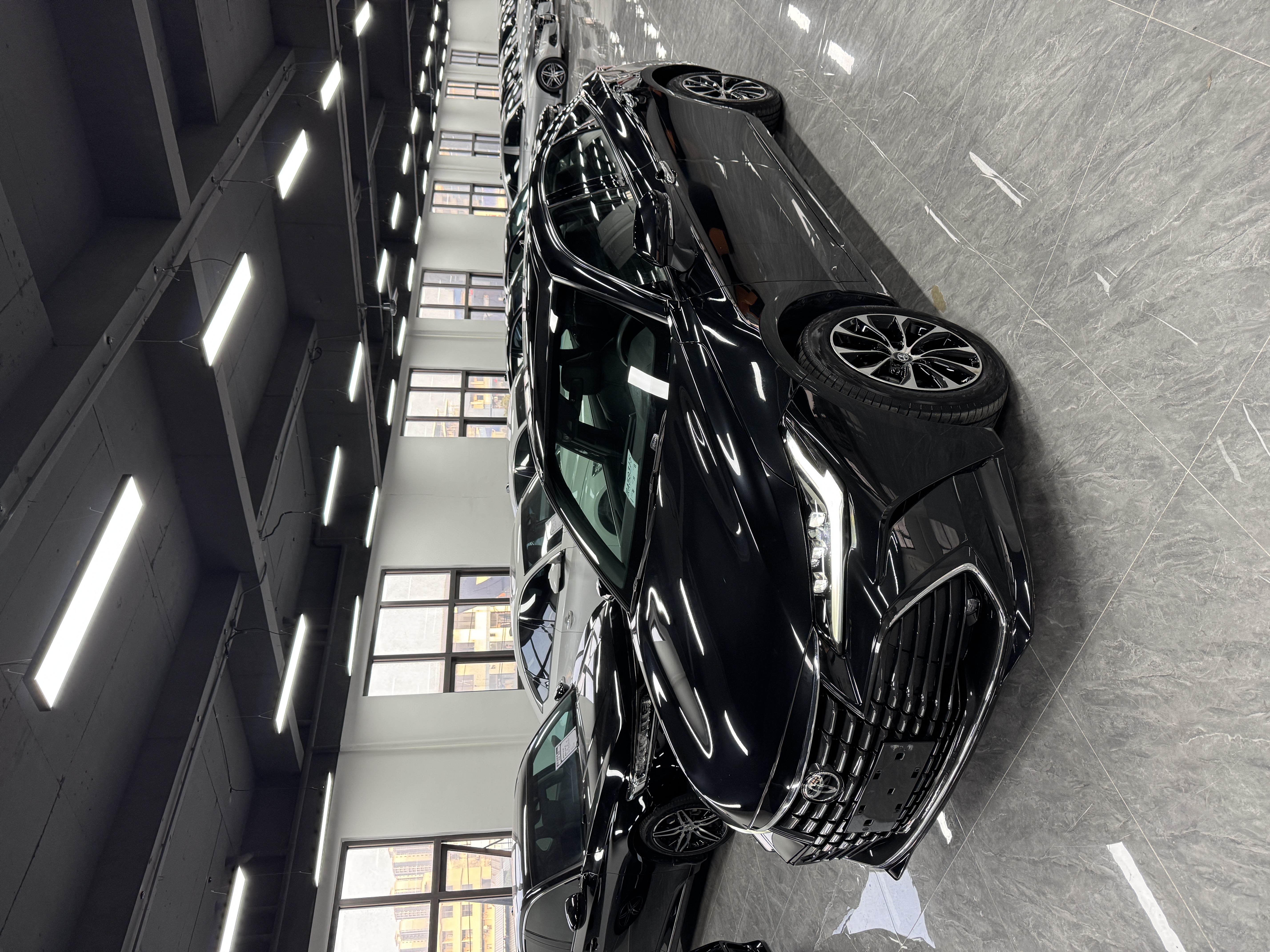 Toyota Avalon 2022 car image #3