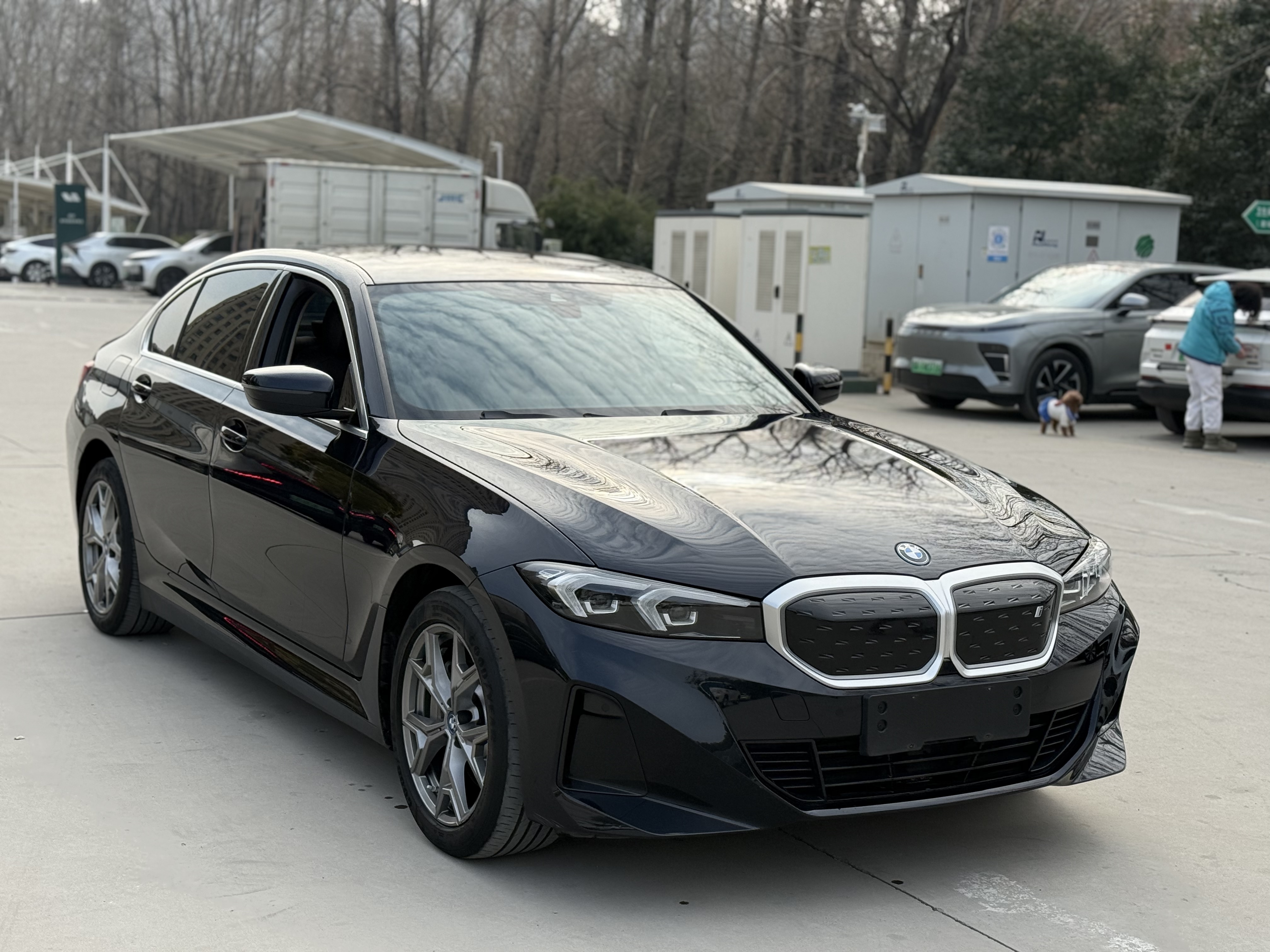 BMW i3 2023 car image #3