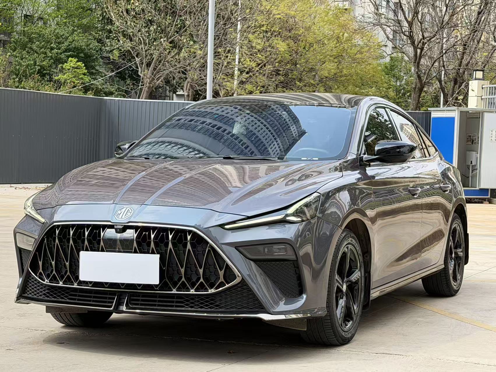 MG 5 Scorpio 2023 car image #3