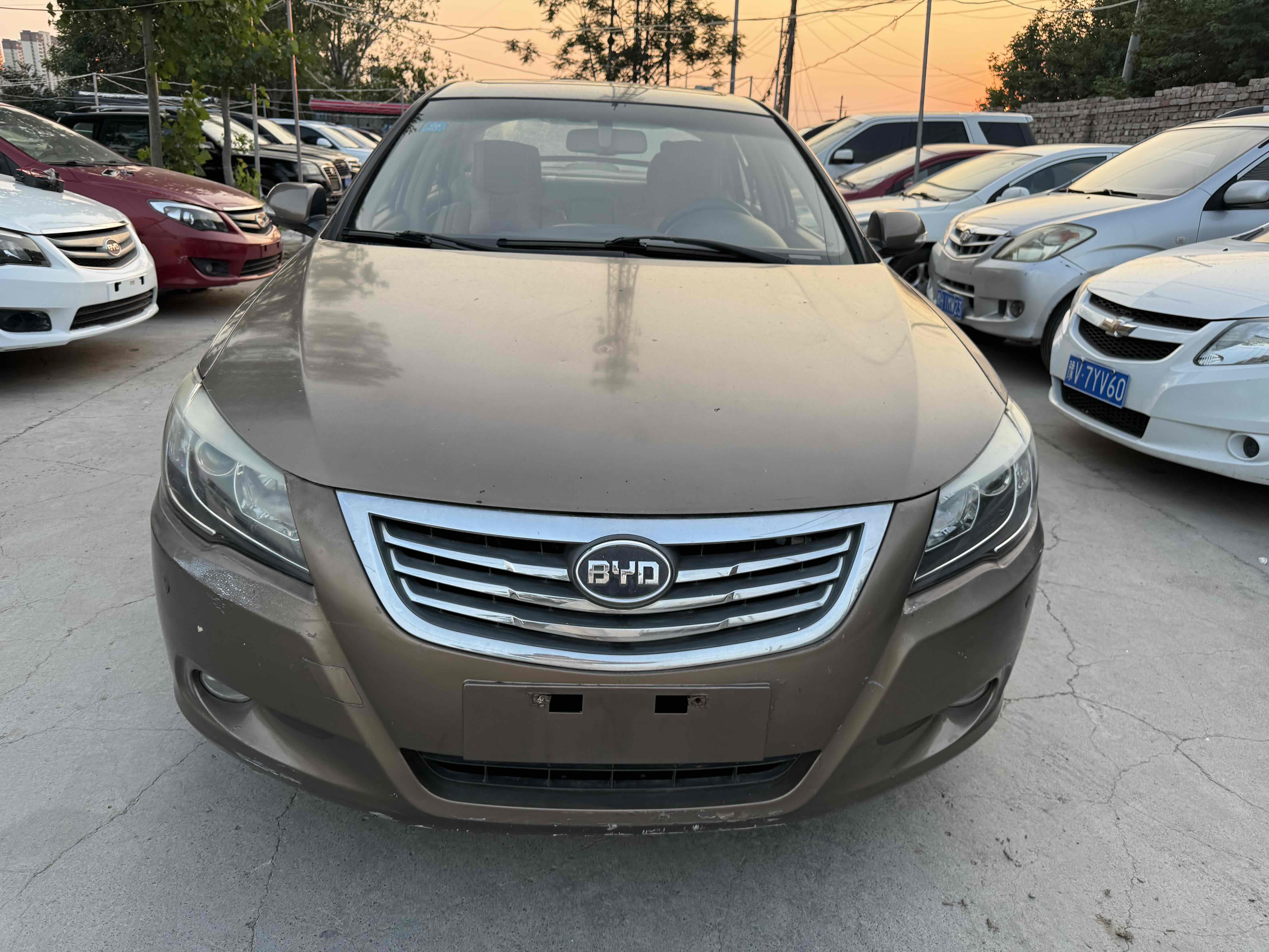 BYD G6 2014 car image #3