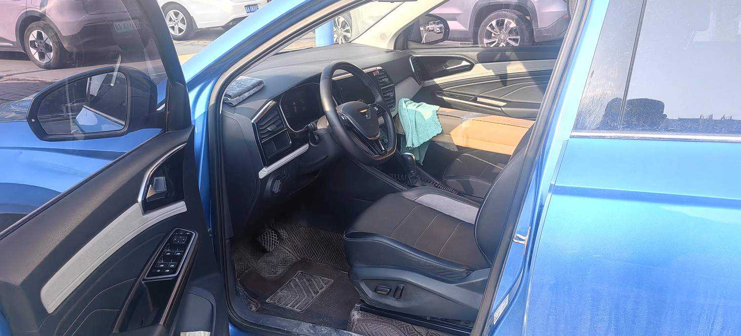 VS5 2023 car image #3