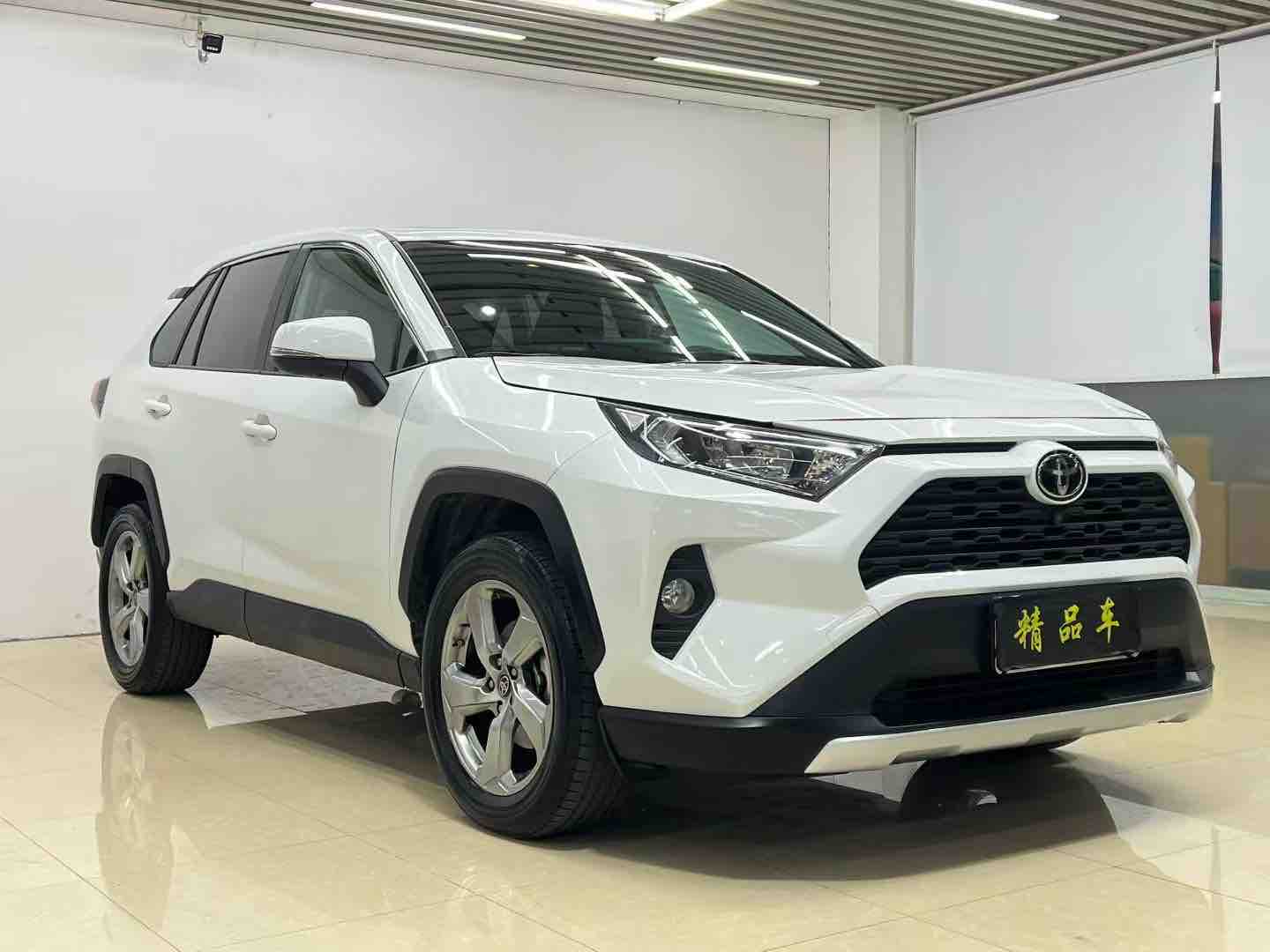 Toyota RAV4 2023 #3 Toyota RAV4 2023 car image #3