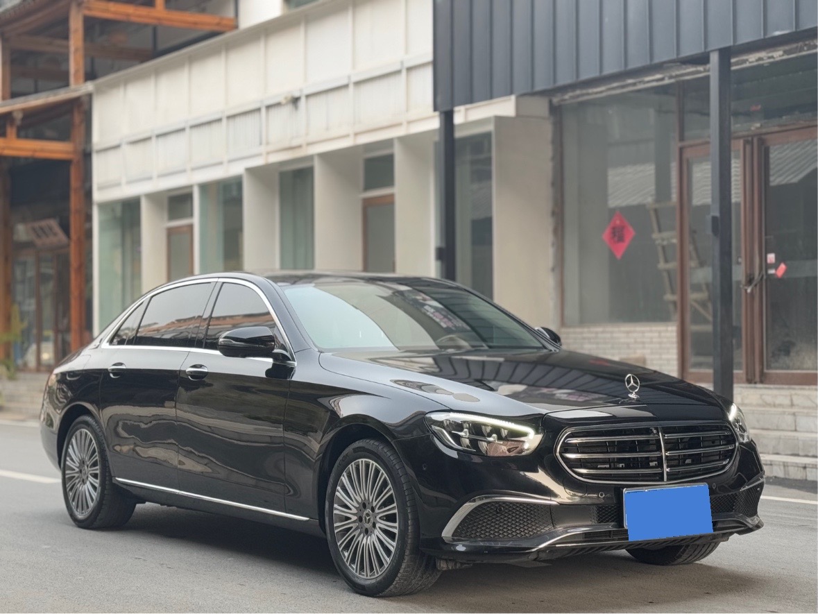Mercedes-Benz E Class 2022 car image #3