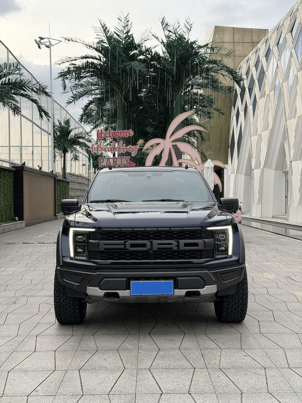 Ford F-150 Raptor 2023 car image #3