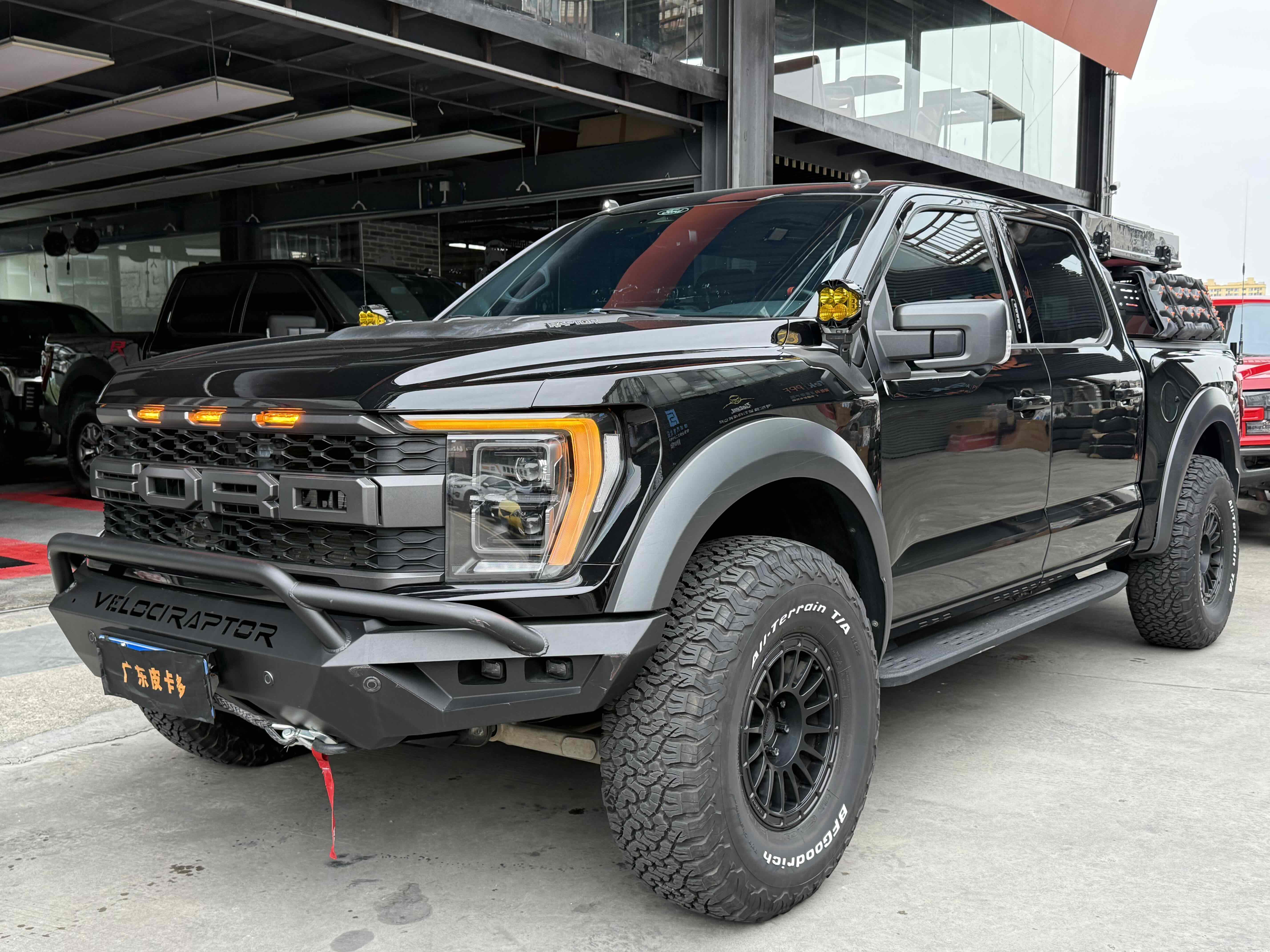 Ford F-150 Raptor 2023 car image #3