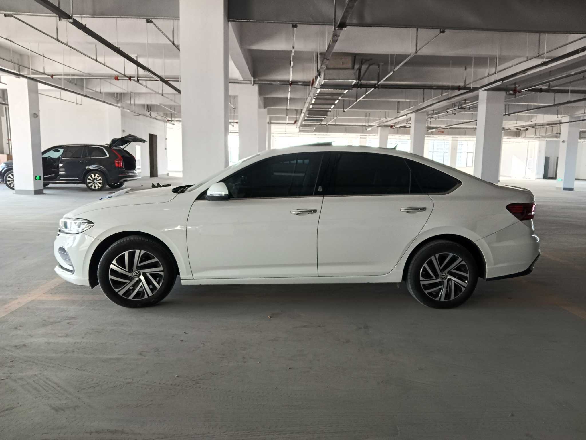 Volkswagen Lavida 2023 car image #3