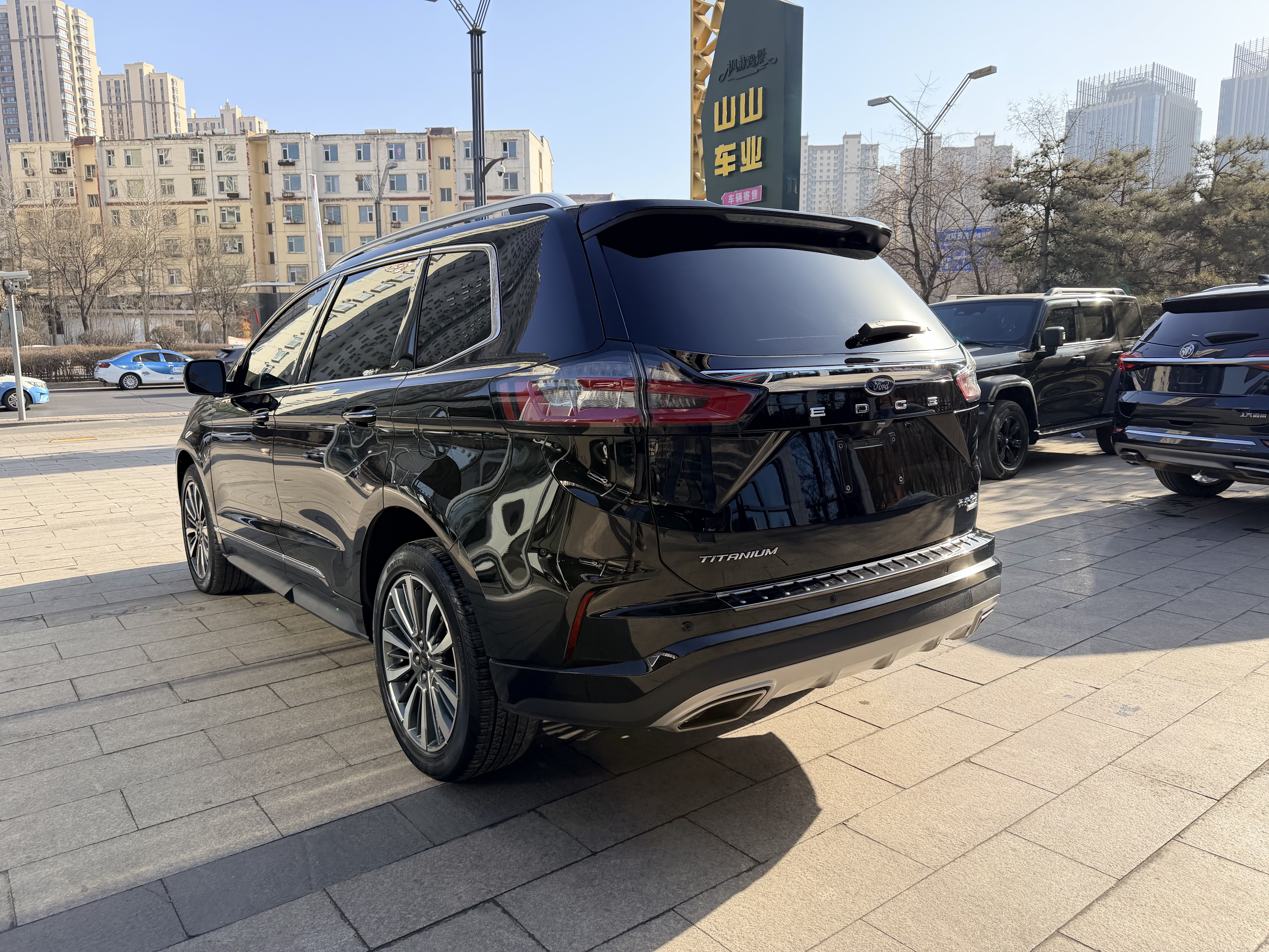 Ford Edge 2021 car image #3