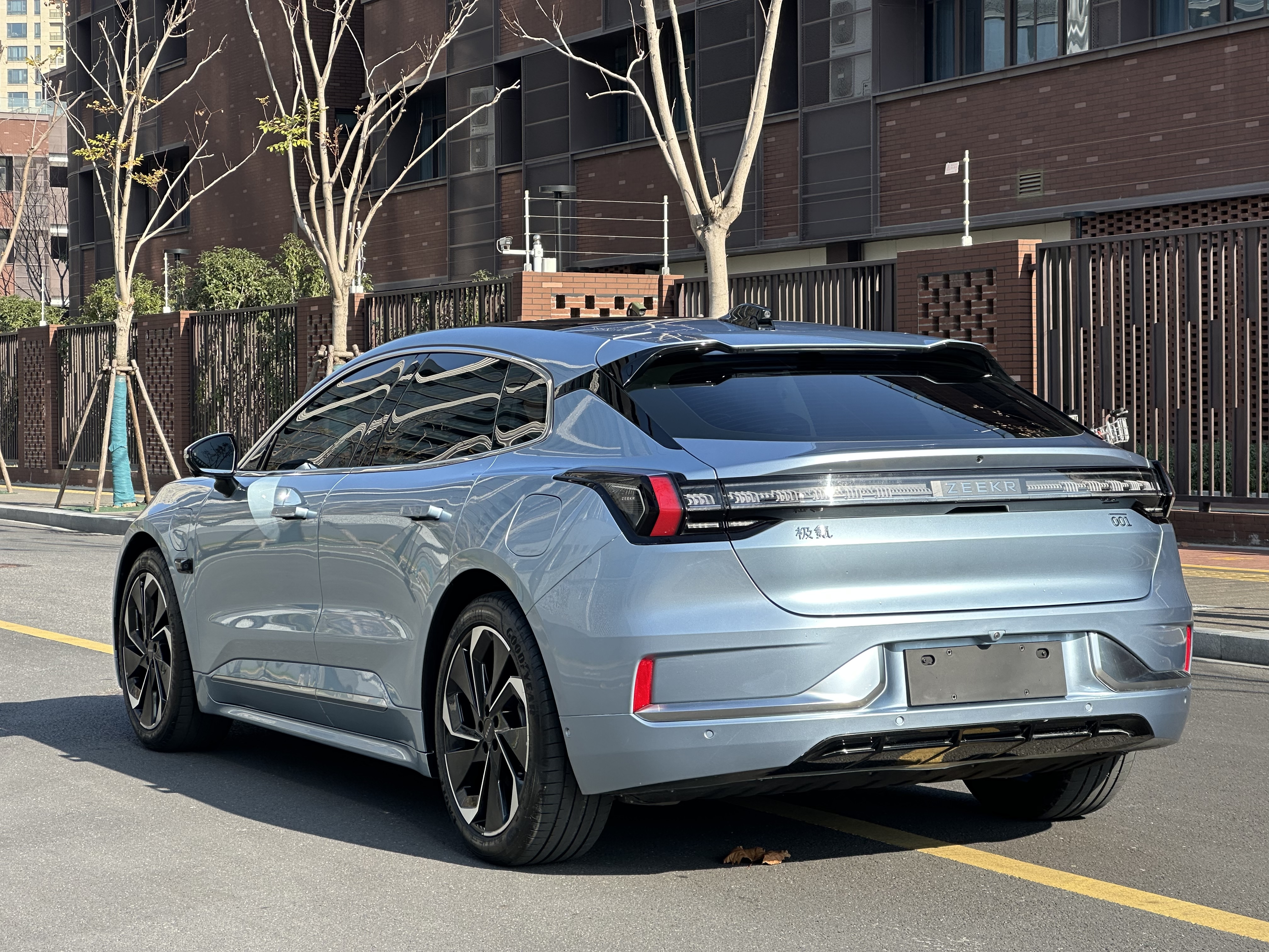 极氪 极氪001 2022 汽车图片 #3