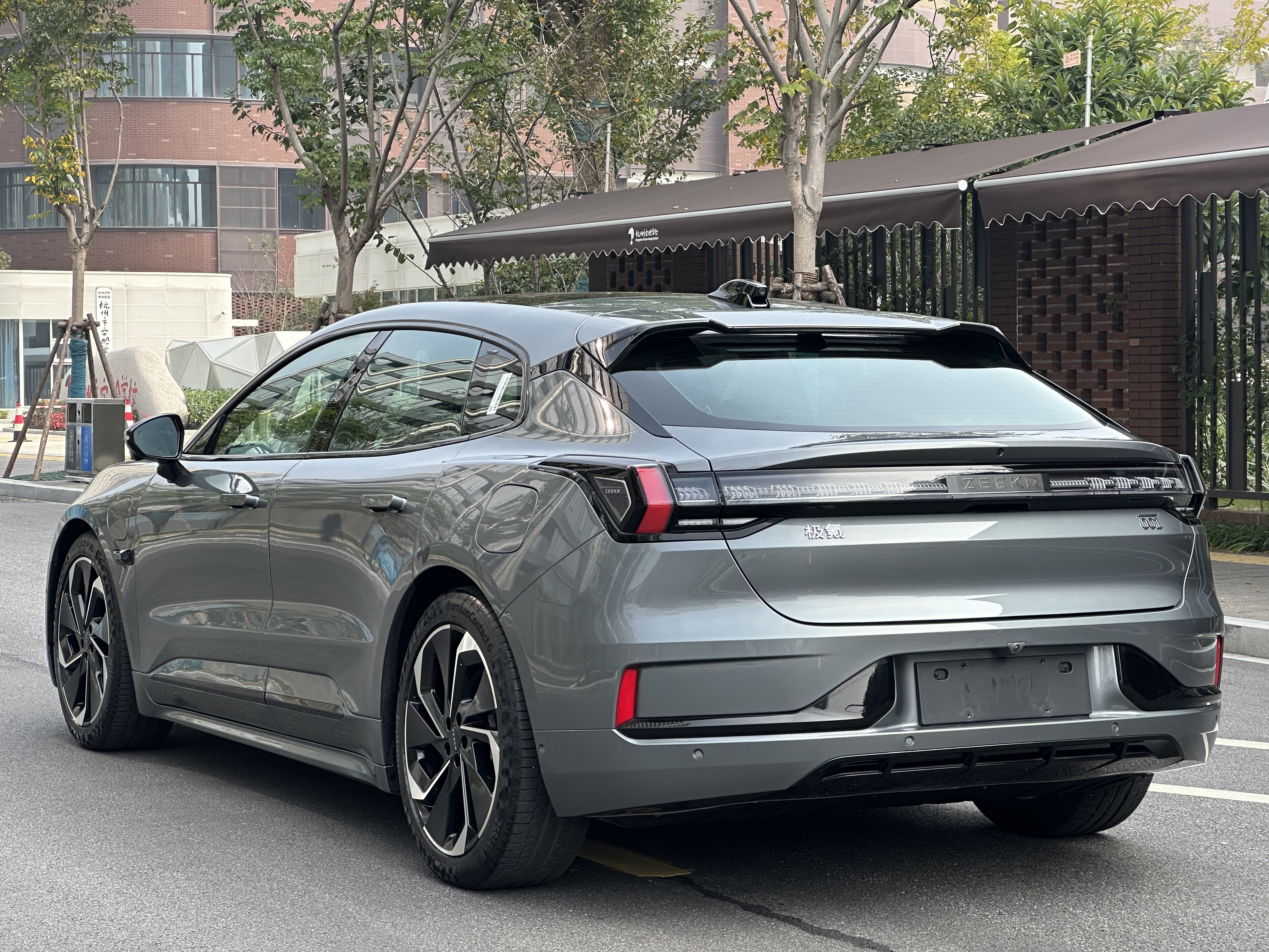 极氪 极氪001 2022 汽车图片 #3