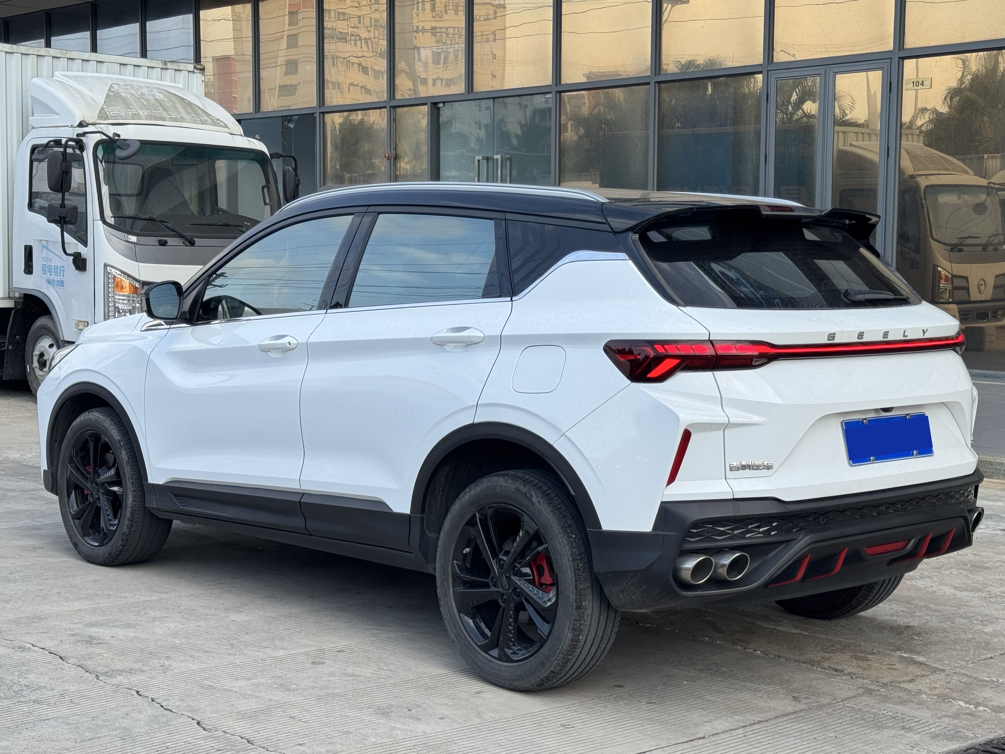 GEELY Coolray 2022 car image #3