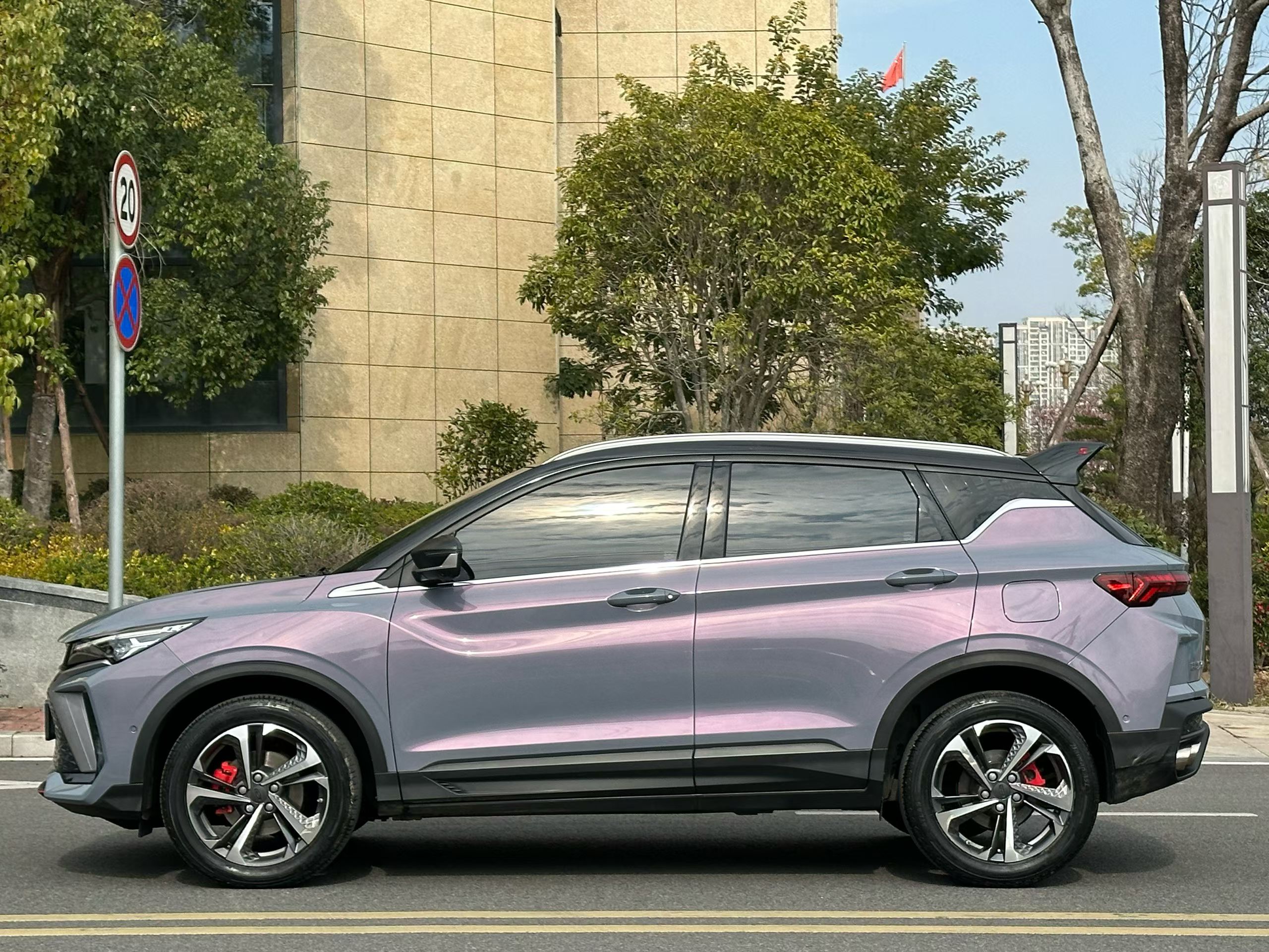 GEELY Coolray 2022 car image #3