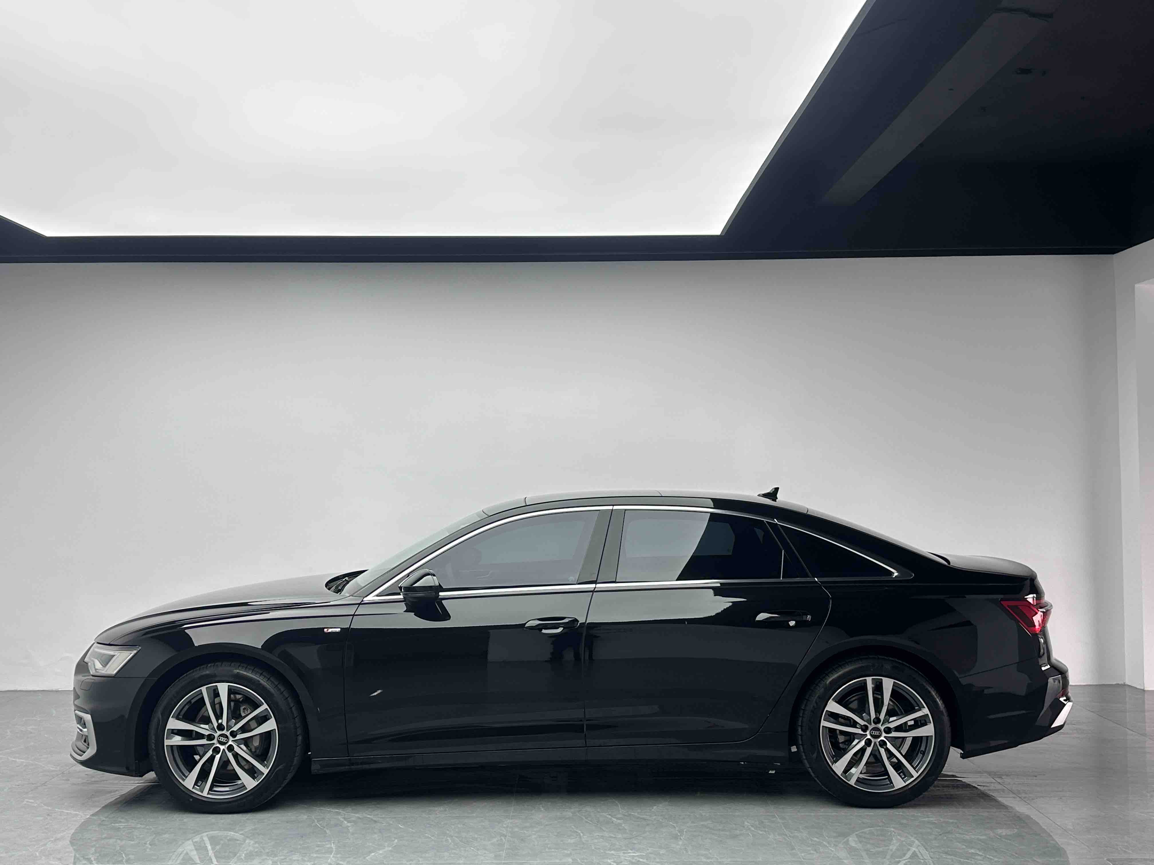 Audi A6L 2023 car image #3