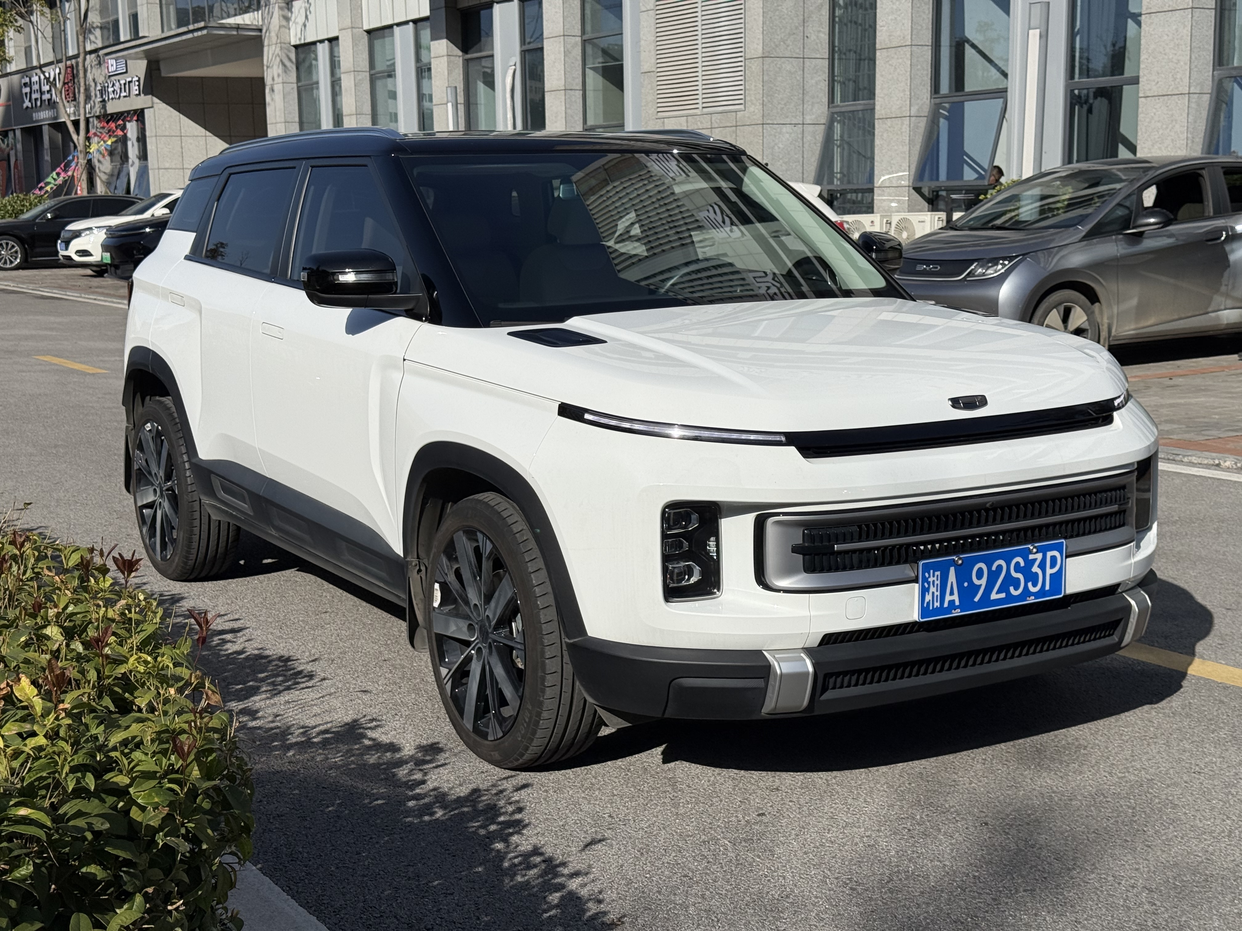 GEELY ICON 2023 #3 GEELY ICON 2023 صورة سيارة #3