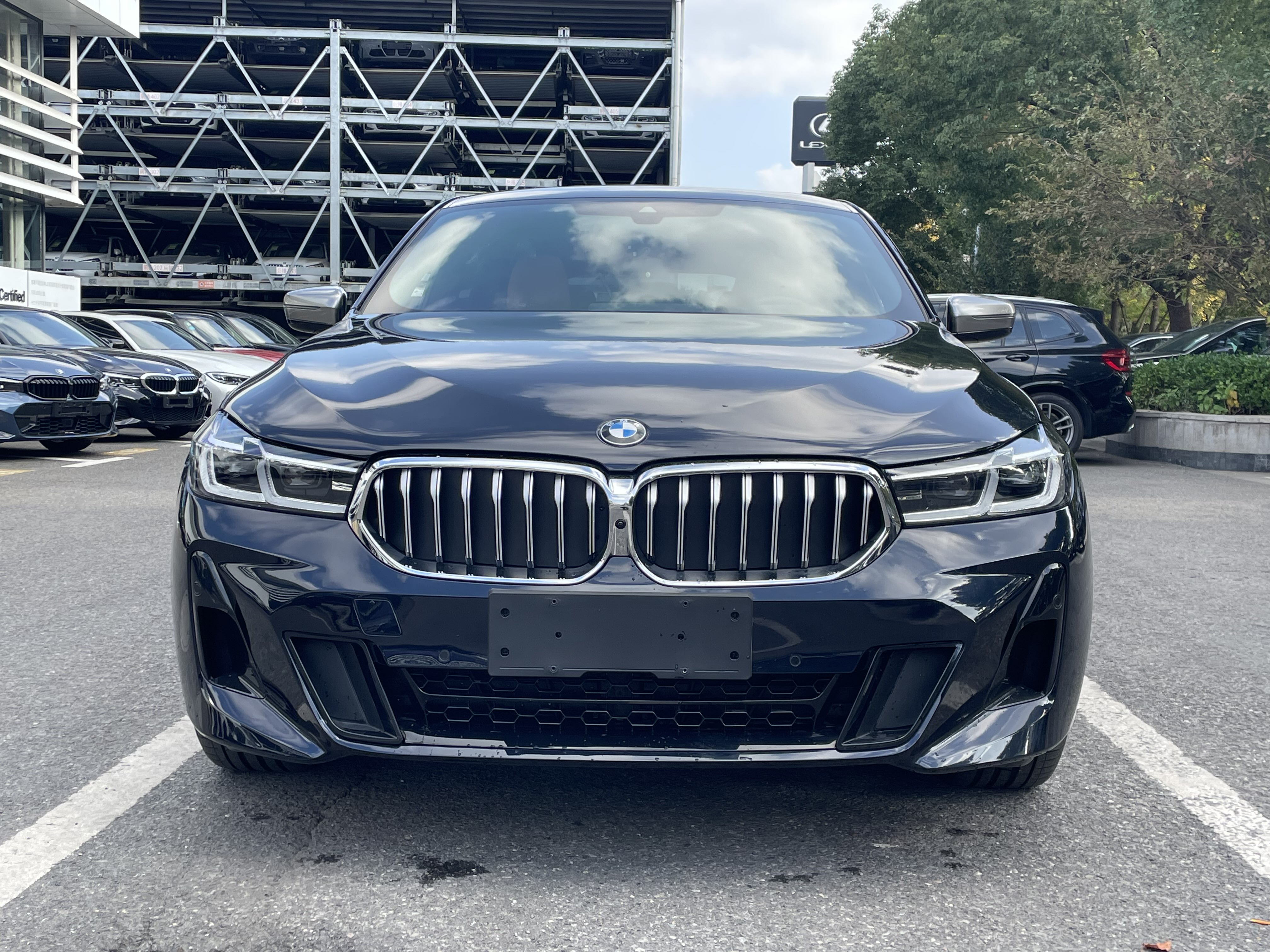 BMW 6 Series GT 2024 #3 BMW 6 Series GT 2024 car image #3