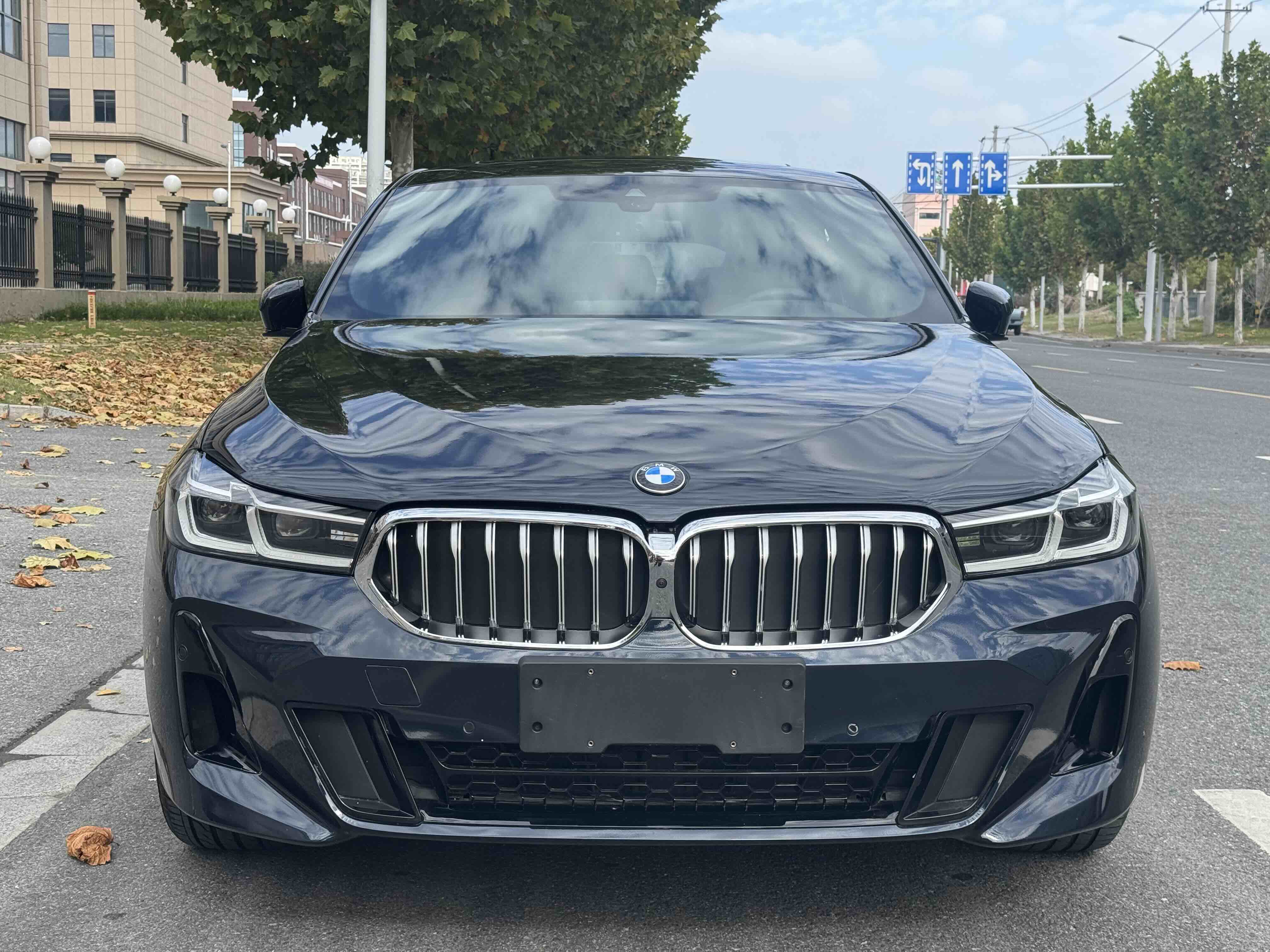 BMW 6 Series GT 2023 #3 BMW 6 Series GT 2023 car image #3