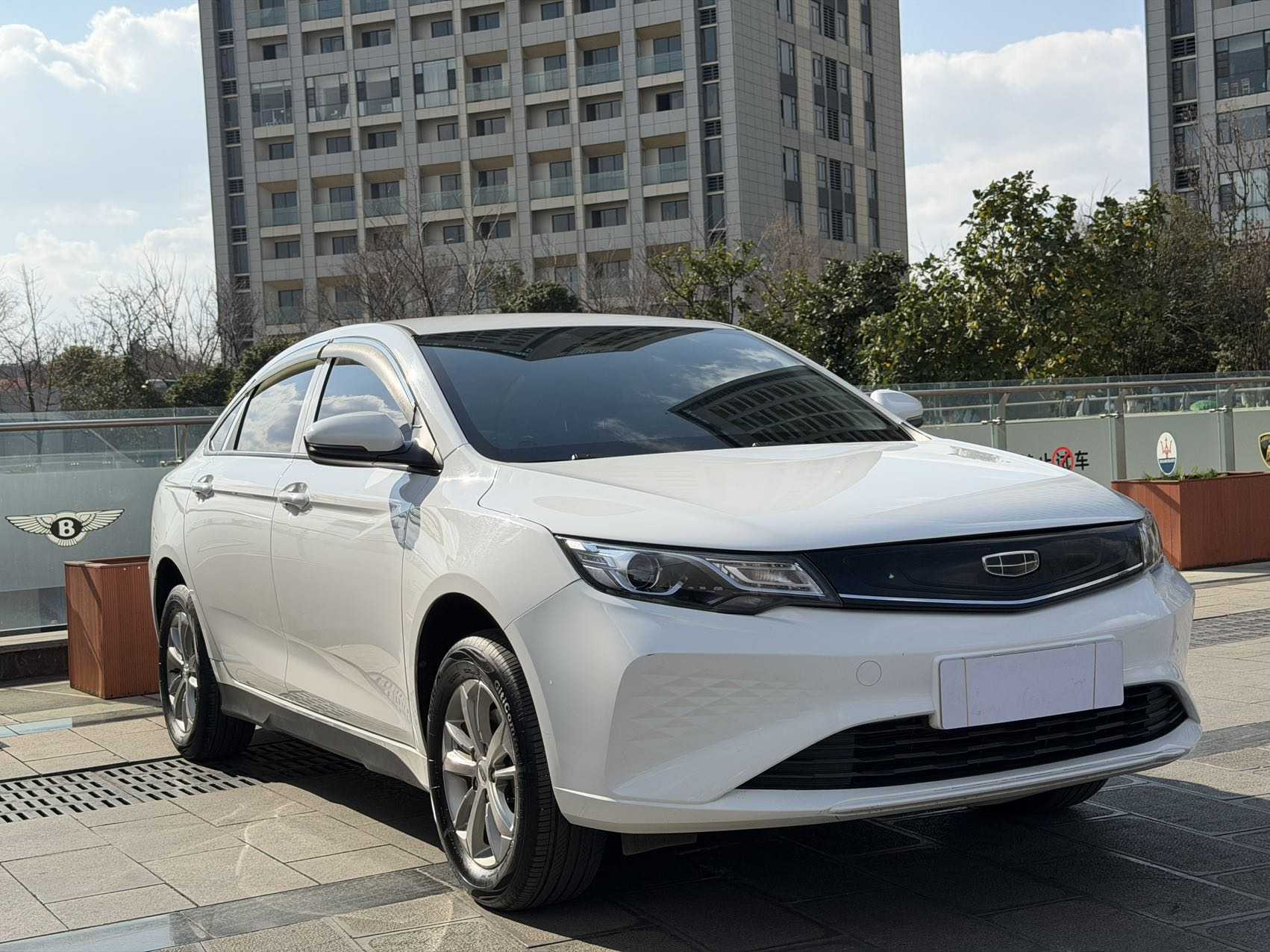Emgrand New Energy 2023 #3 Emgrand New Energy 2023 car image #3