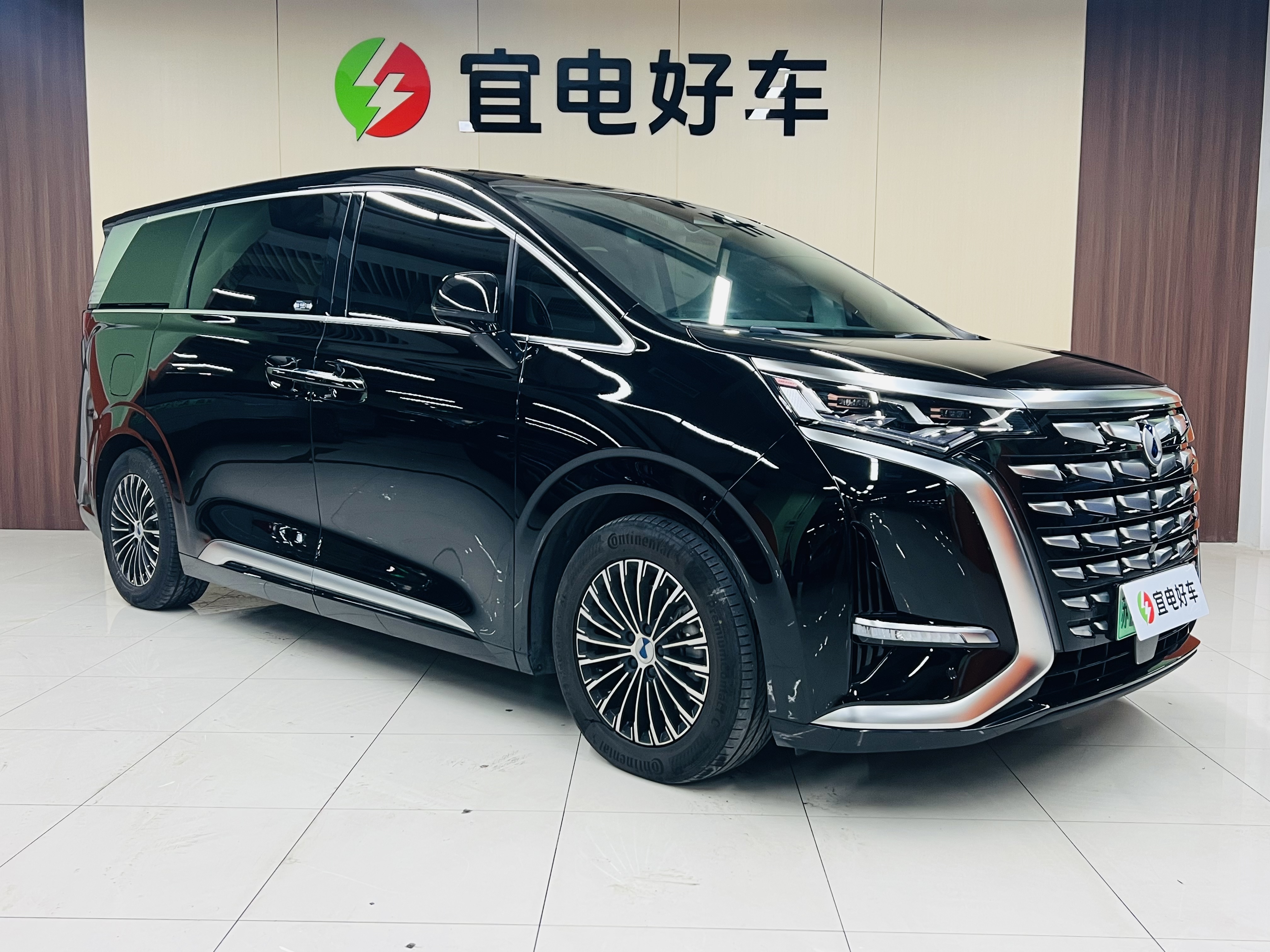 Denza D9 2023 #3 Denza D9 2023 изображение автомобиля #3