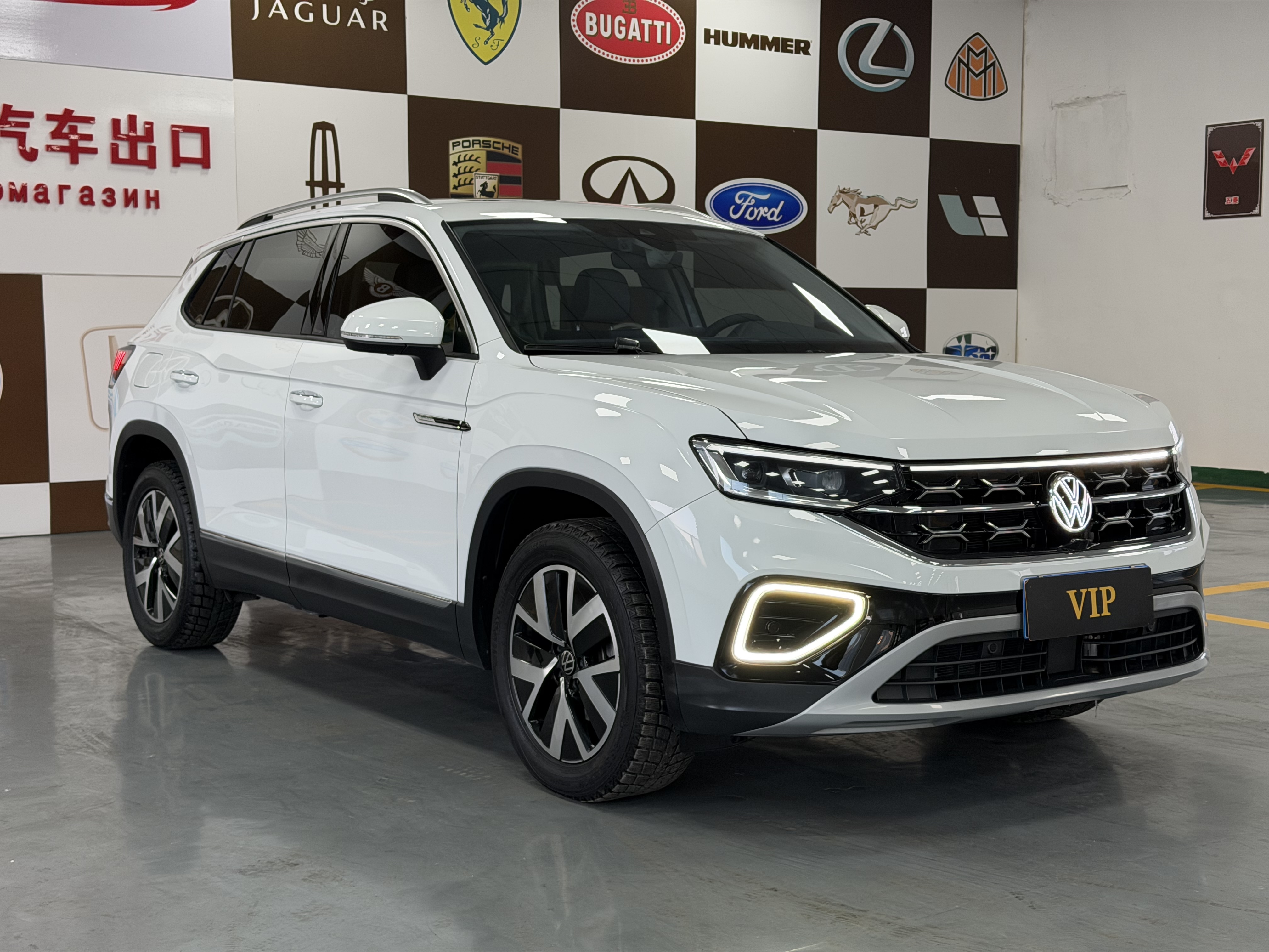 Volkswagen Tayron 2023 immagine di auto #3