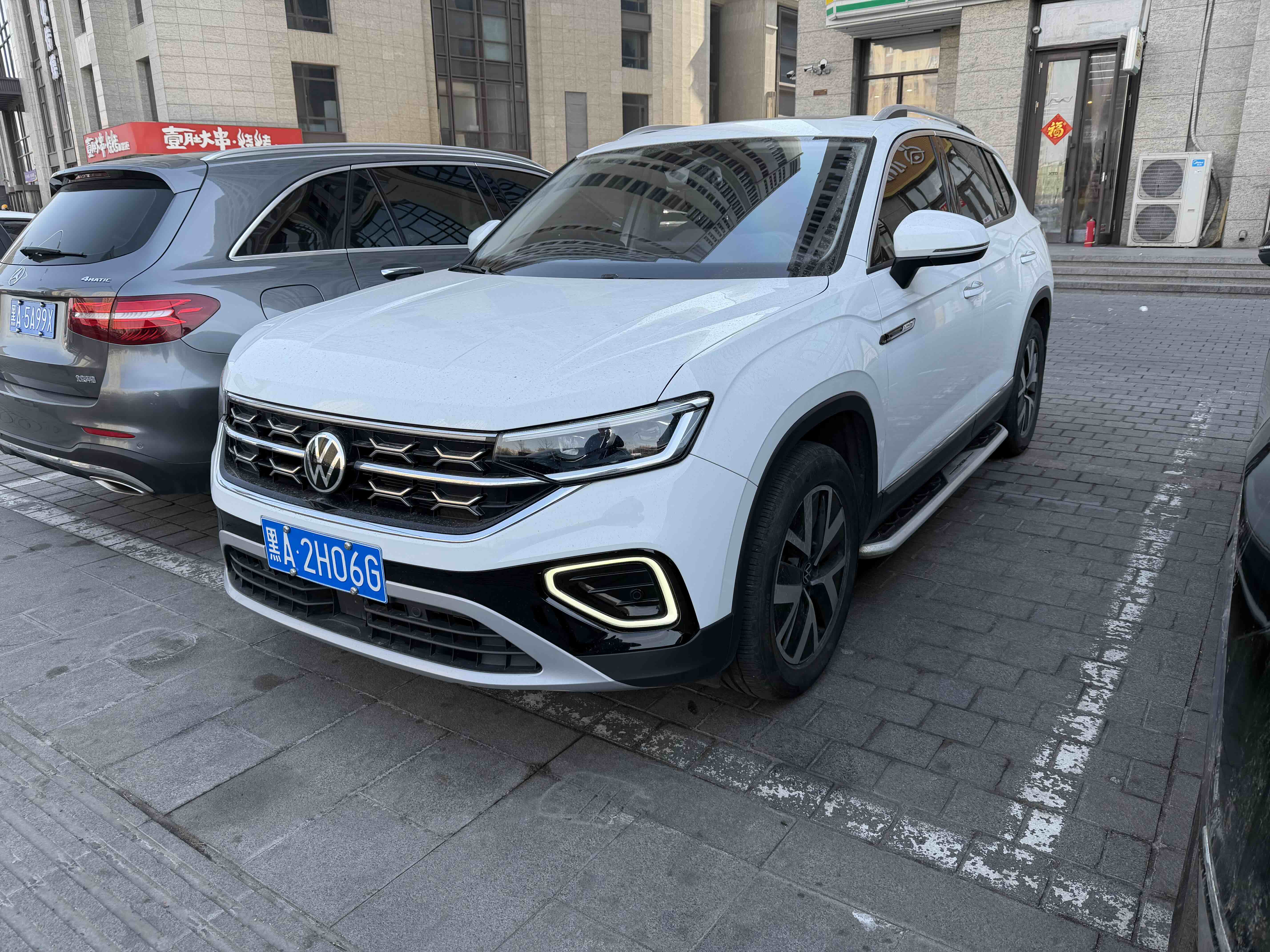 Volkswagen Tayron 2023 immagine di auto #3