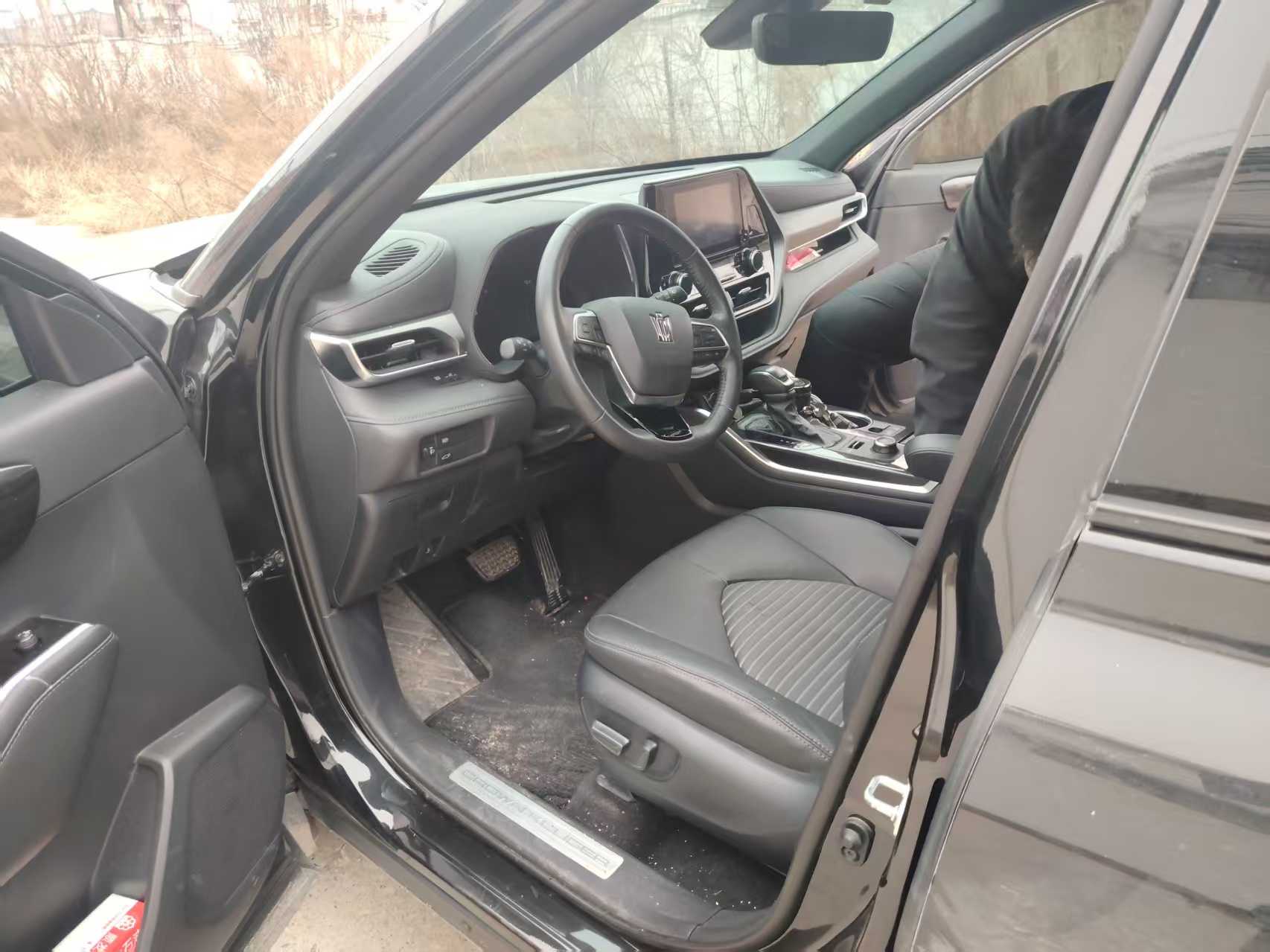 Toyota Crown Kluger 2023 car image #3