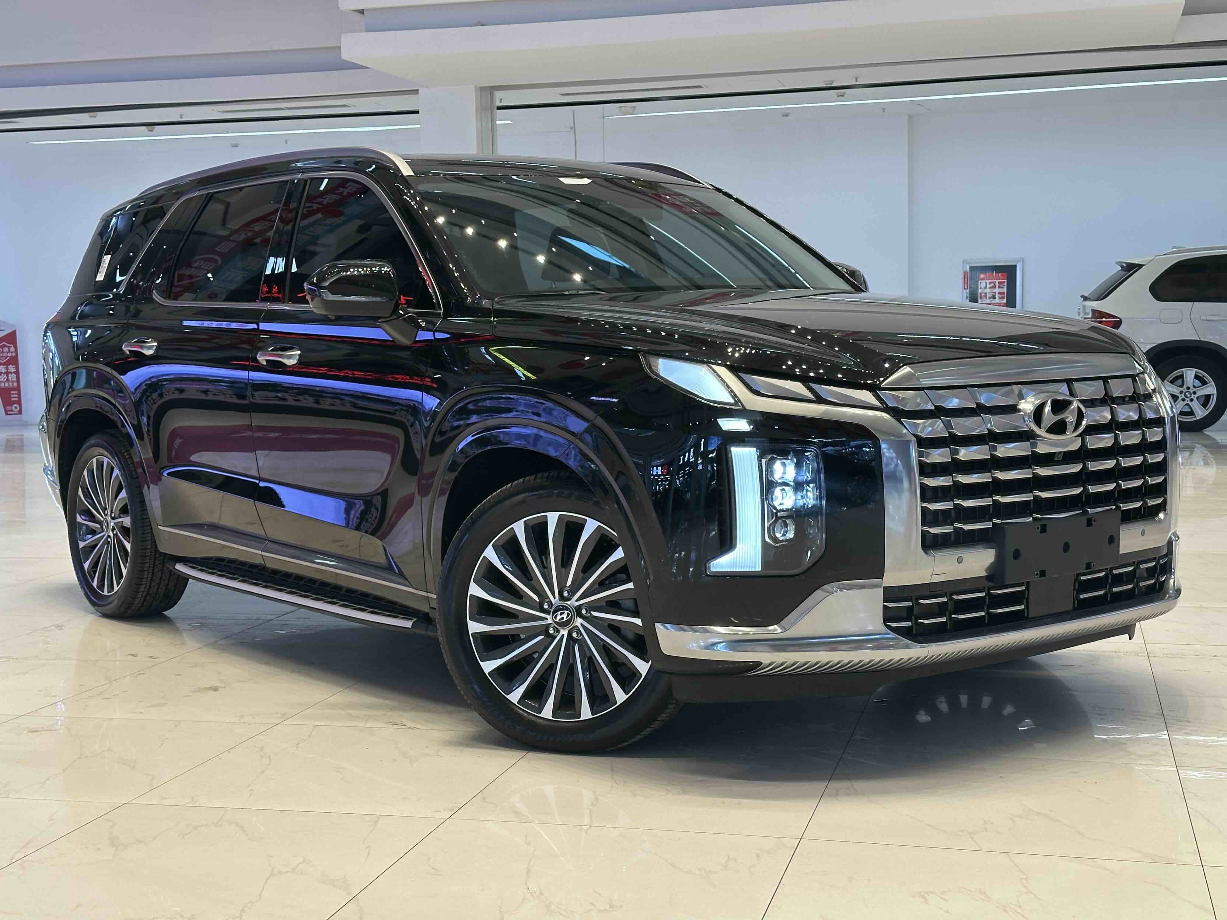 Hyundai Palisade 2024 car image #3