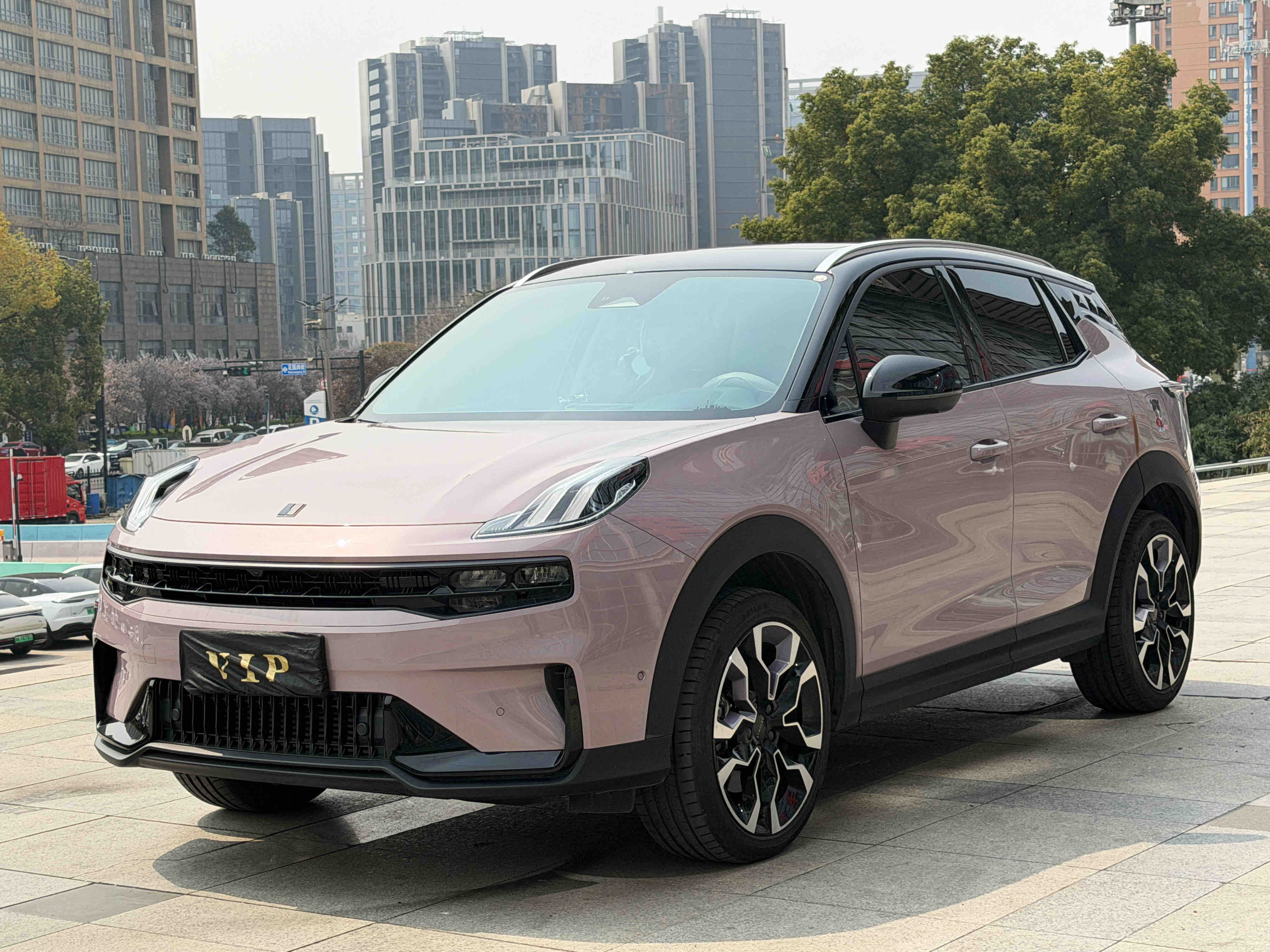 Lynk & Co 06 2023 #3 Lynk & Co 06 2023 car image #3