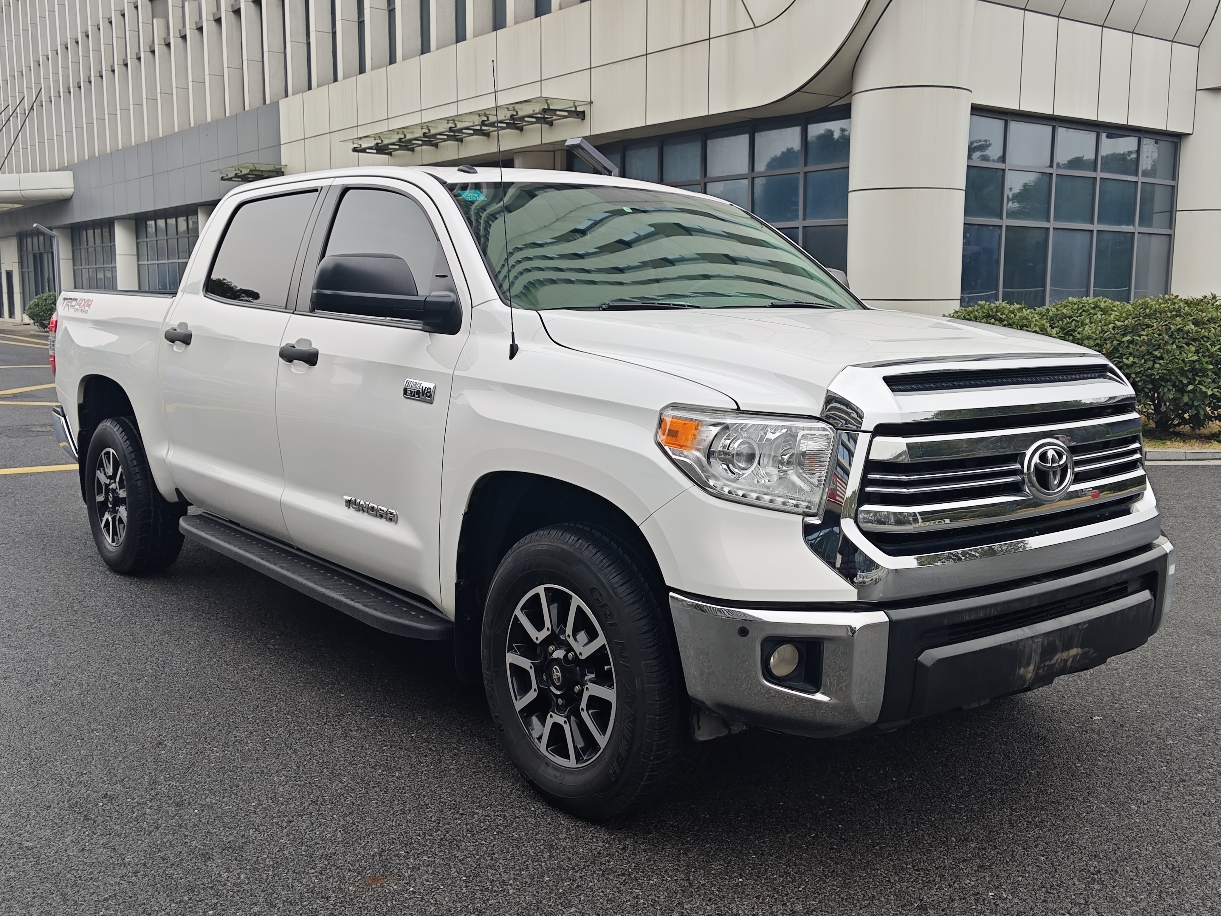 Toyota 2017 car image #3