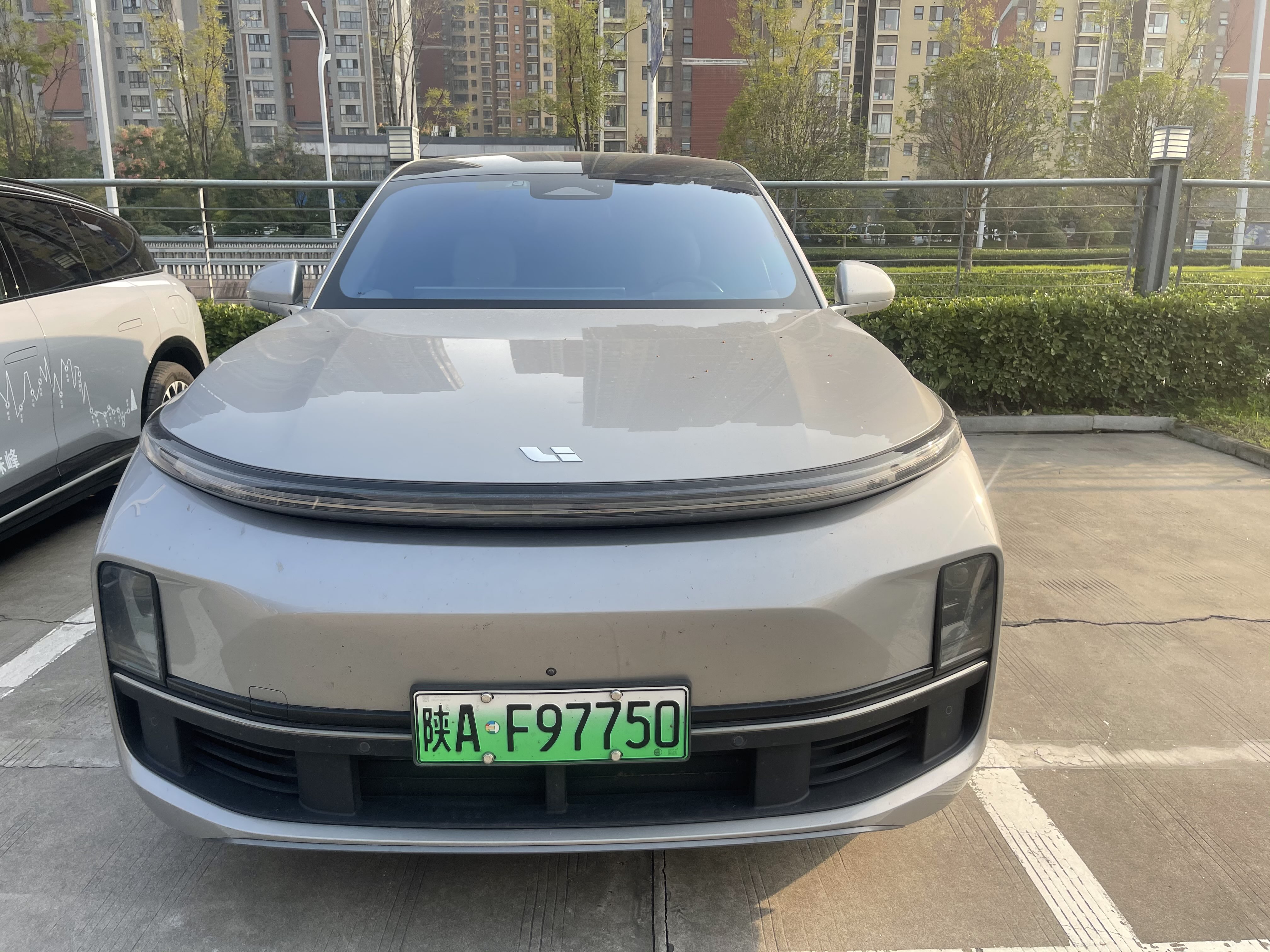 Li L8 2023 изображение автомобиля #3