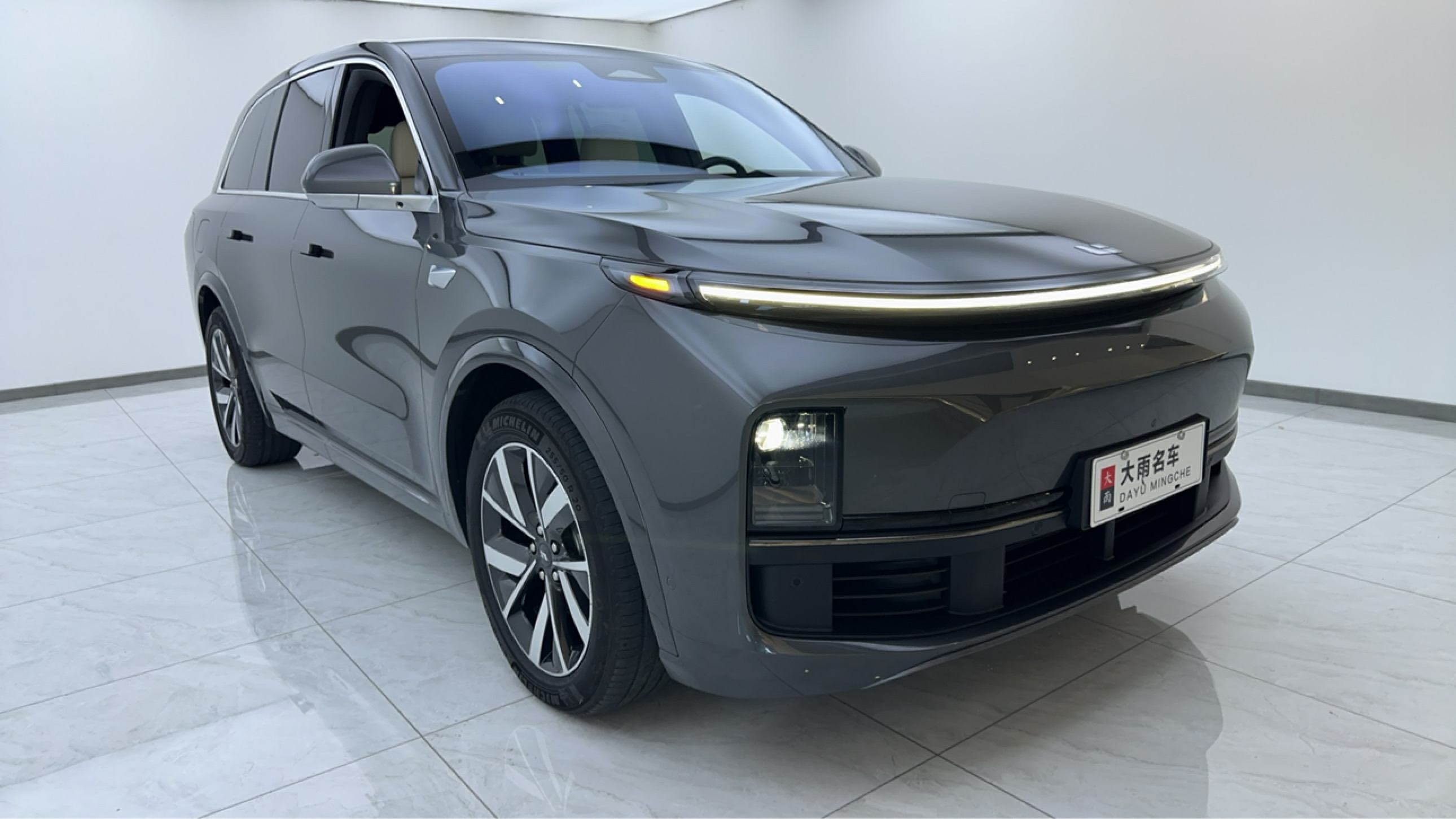 Li L8 2023 изображение автомобиля #3