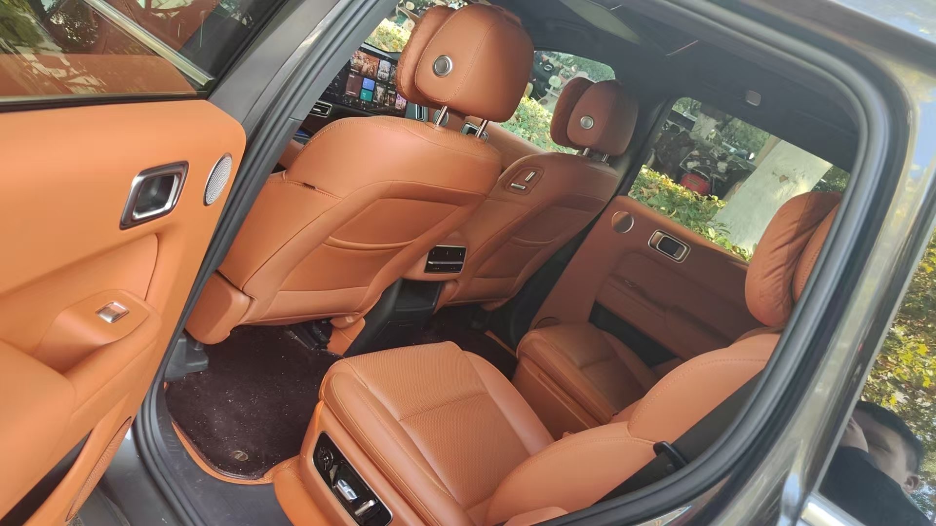 Li L8 2023 изображение автомобиля #3