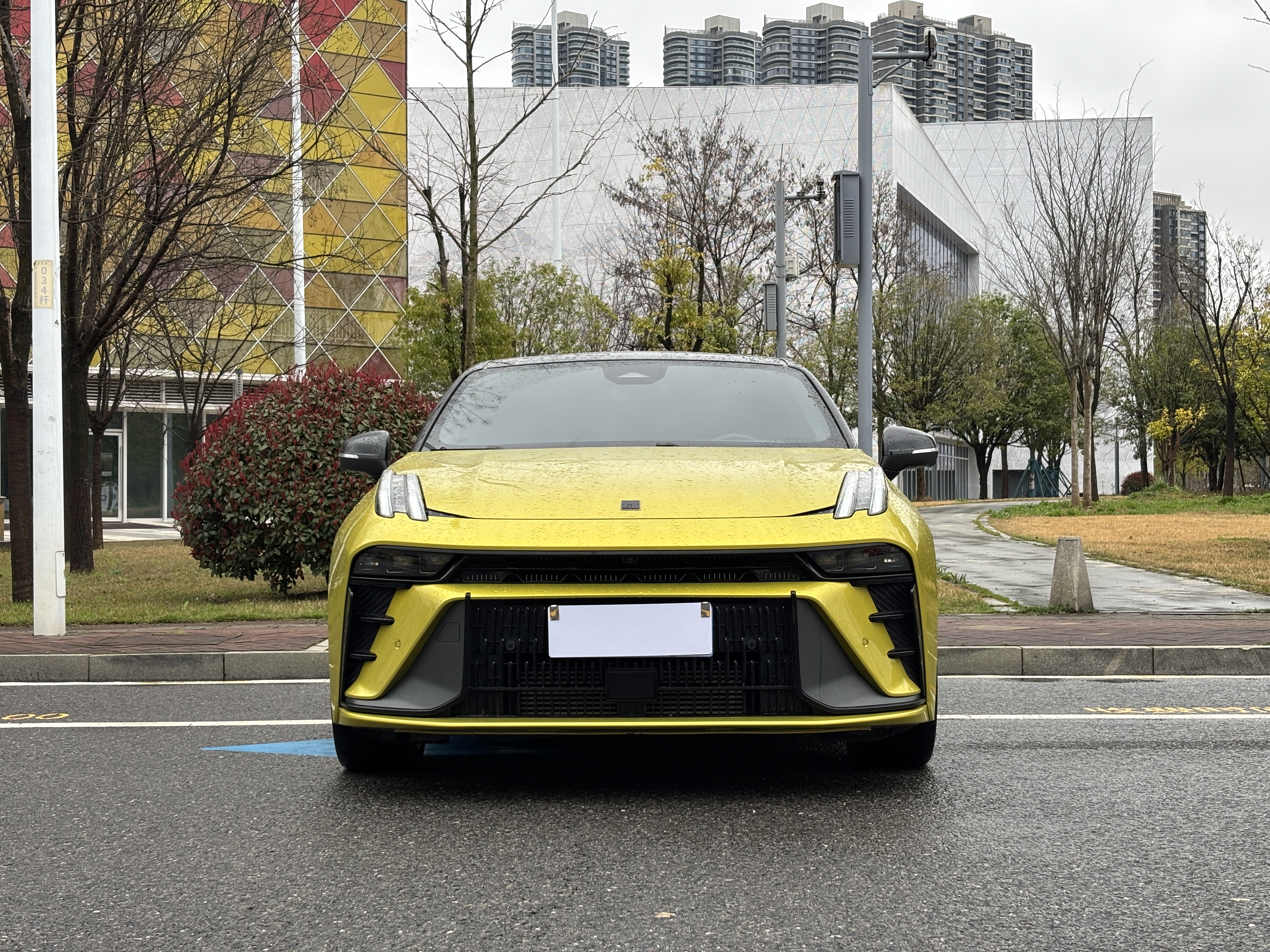 Lynk & Co 03 2023 car image #3