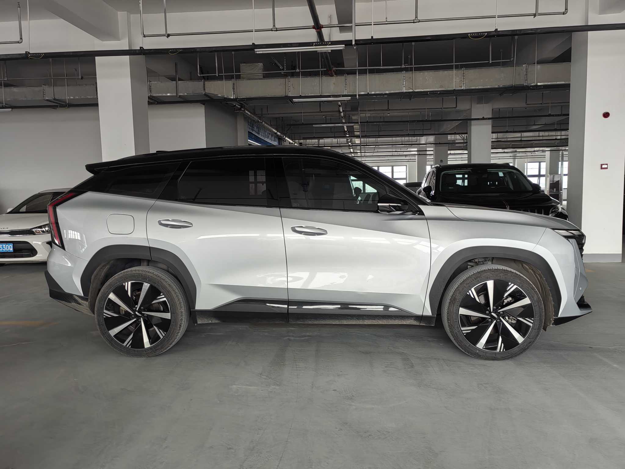 GEELY Boyue L 2023 car image #3