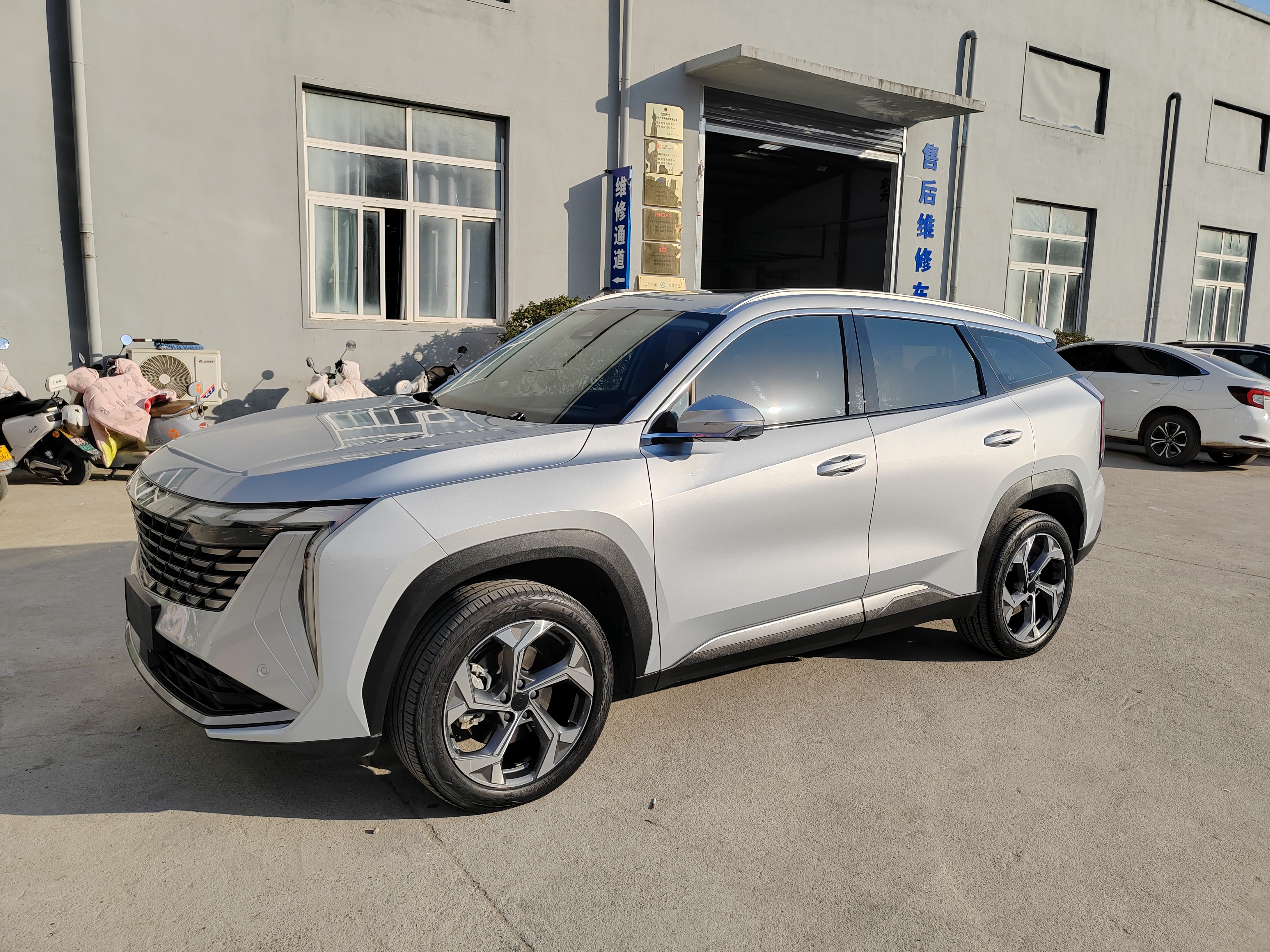 GEELY Boyue L 2023 car image #3