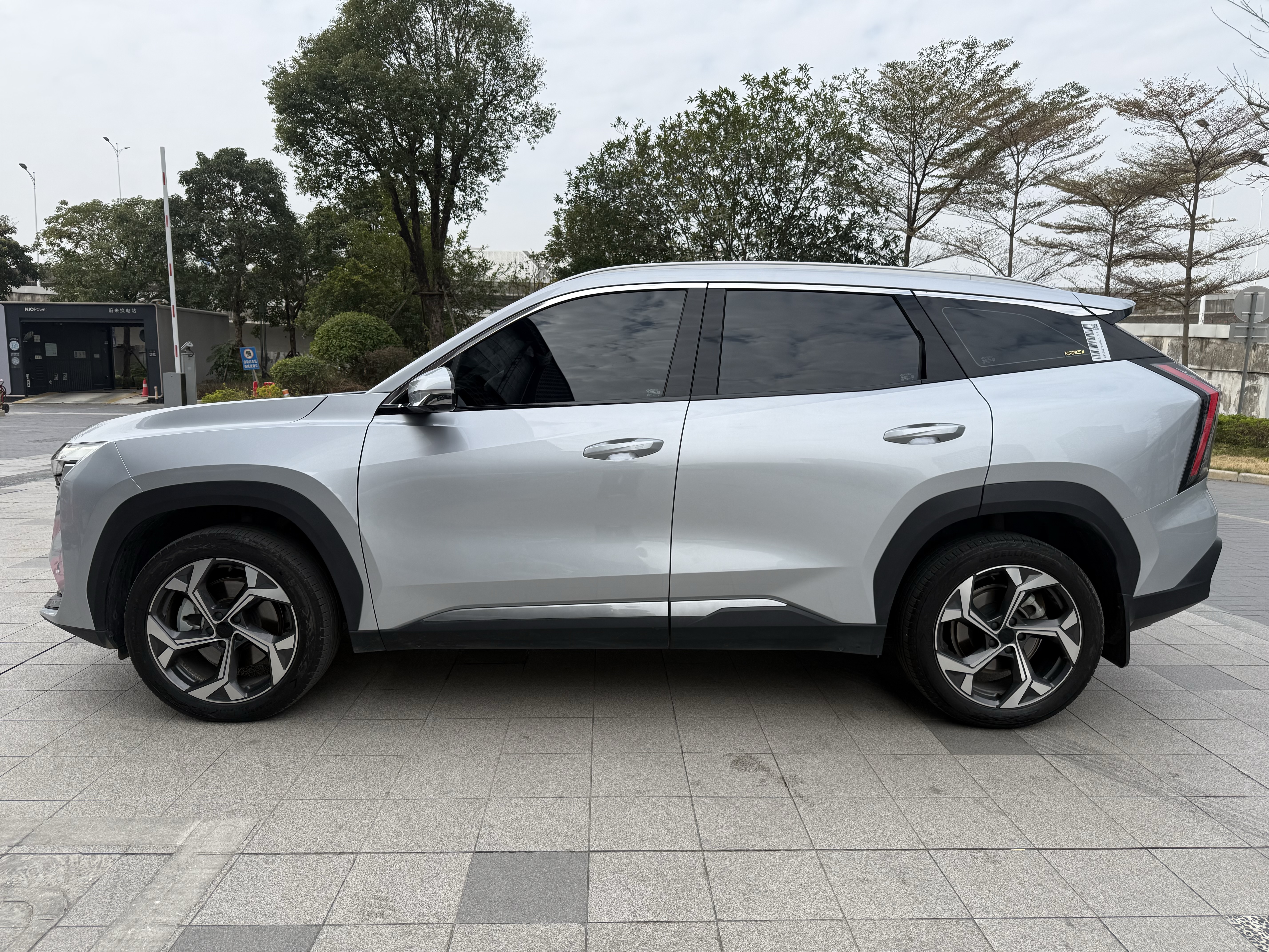GEELY Boyue L 2023 car image #3