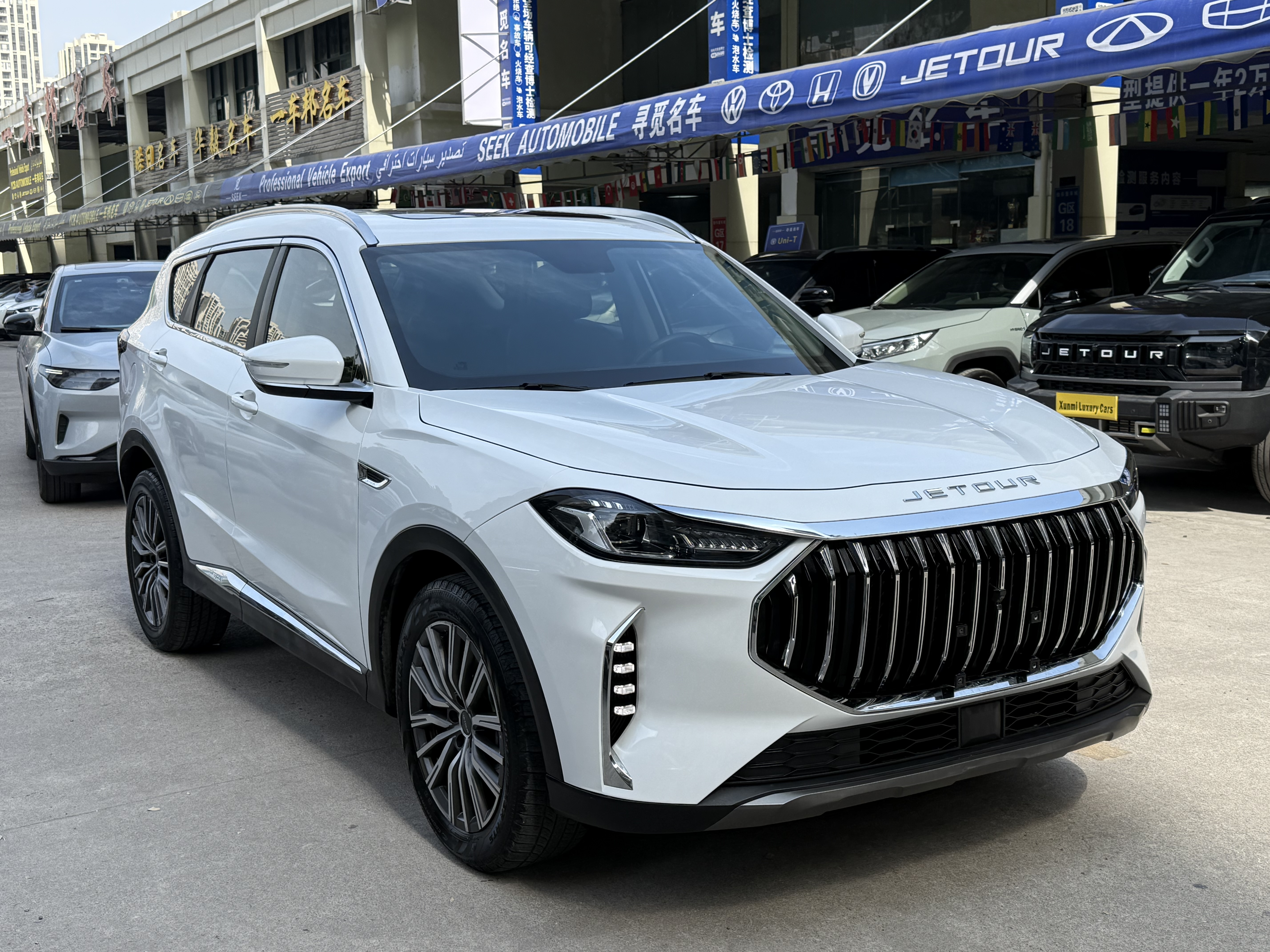 Jetour X70 PLUS 2023 imagem de carro #3