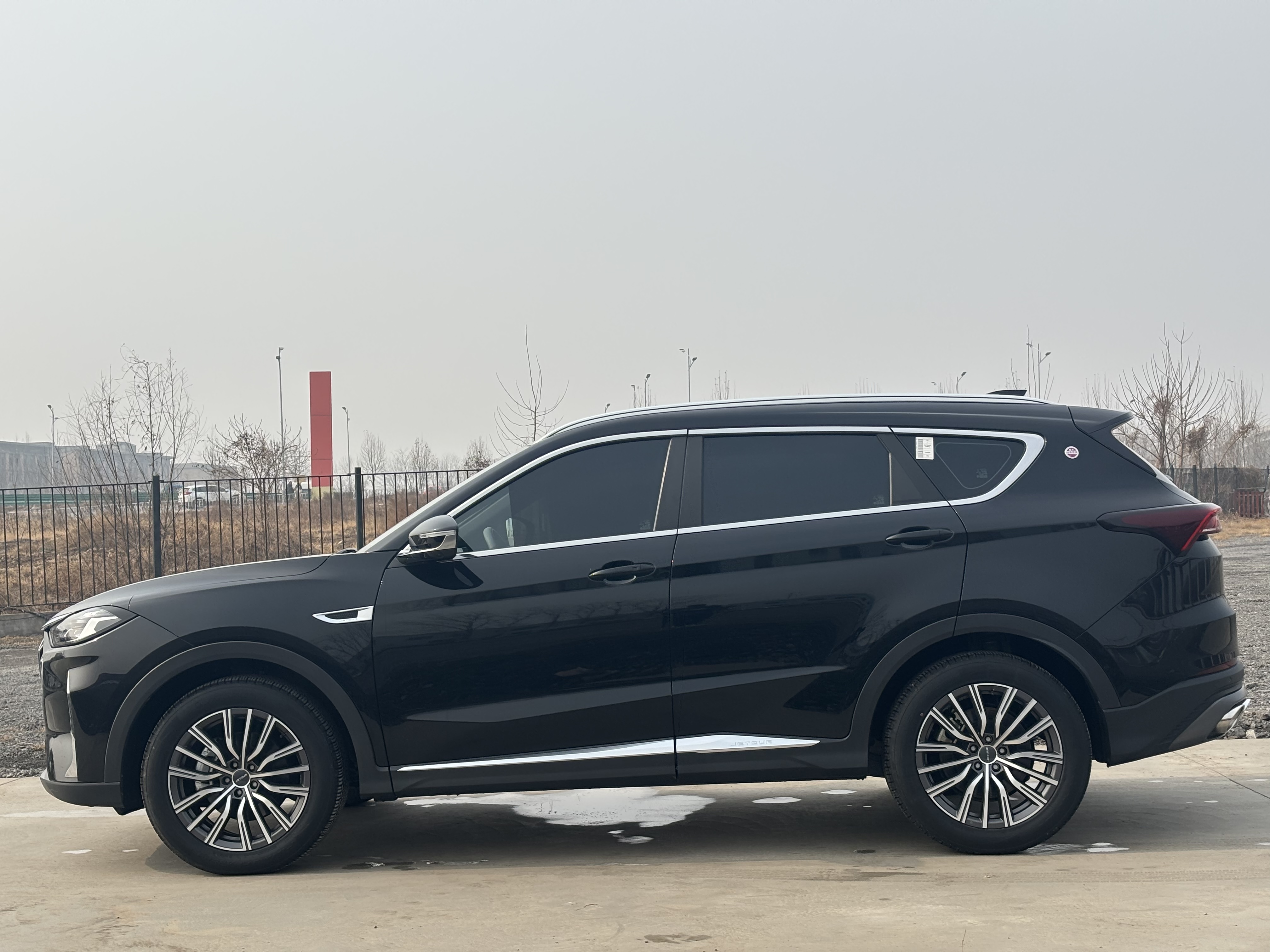 Jetour X70 PLUS 2023 car image #3